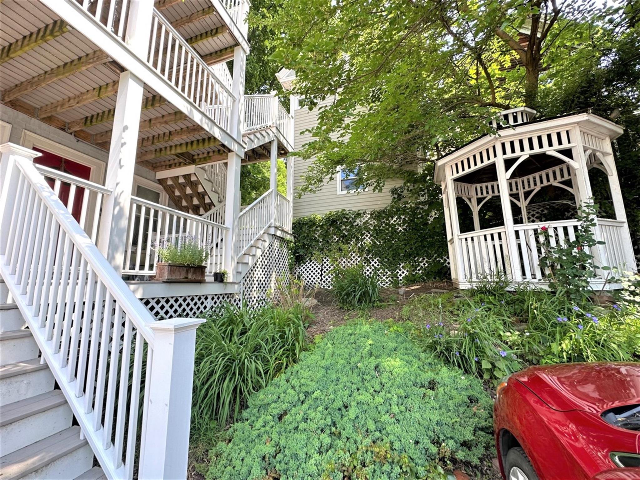 117 Yorktown St, Teele Square