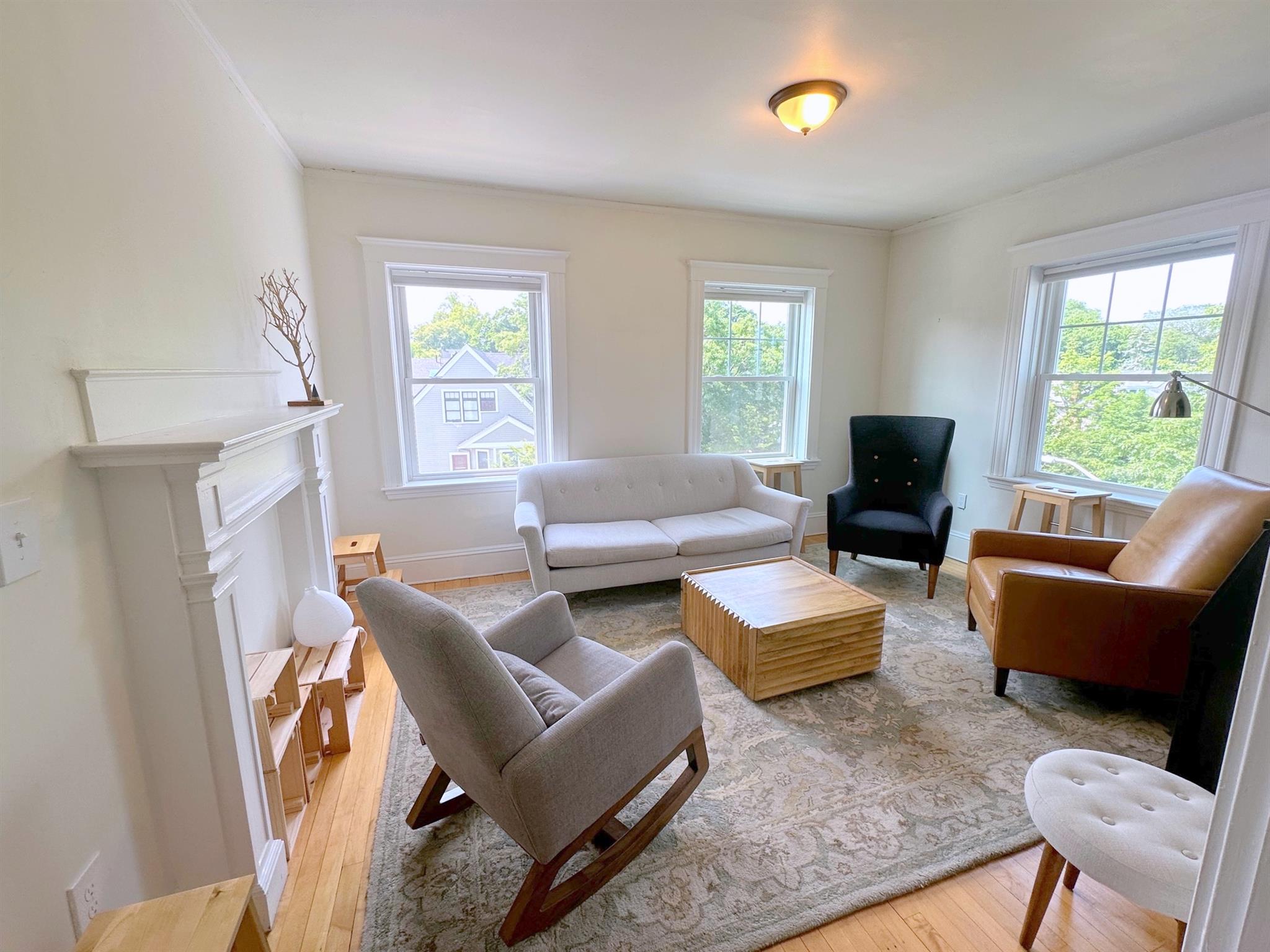 271 Huron Ave, Huron Village