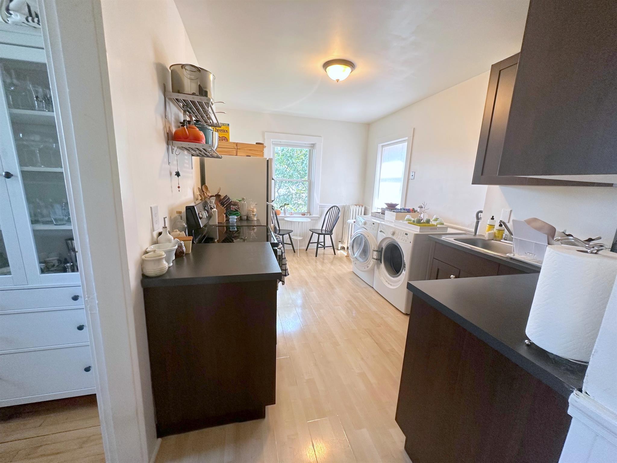 271 Huron Ave, Huron Village