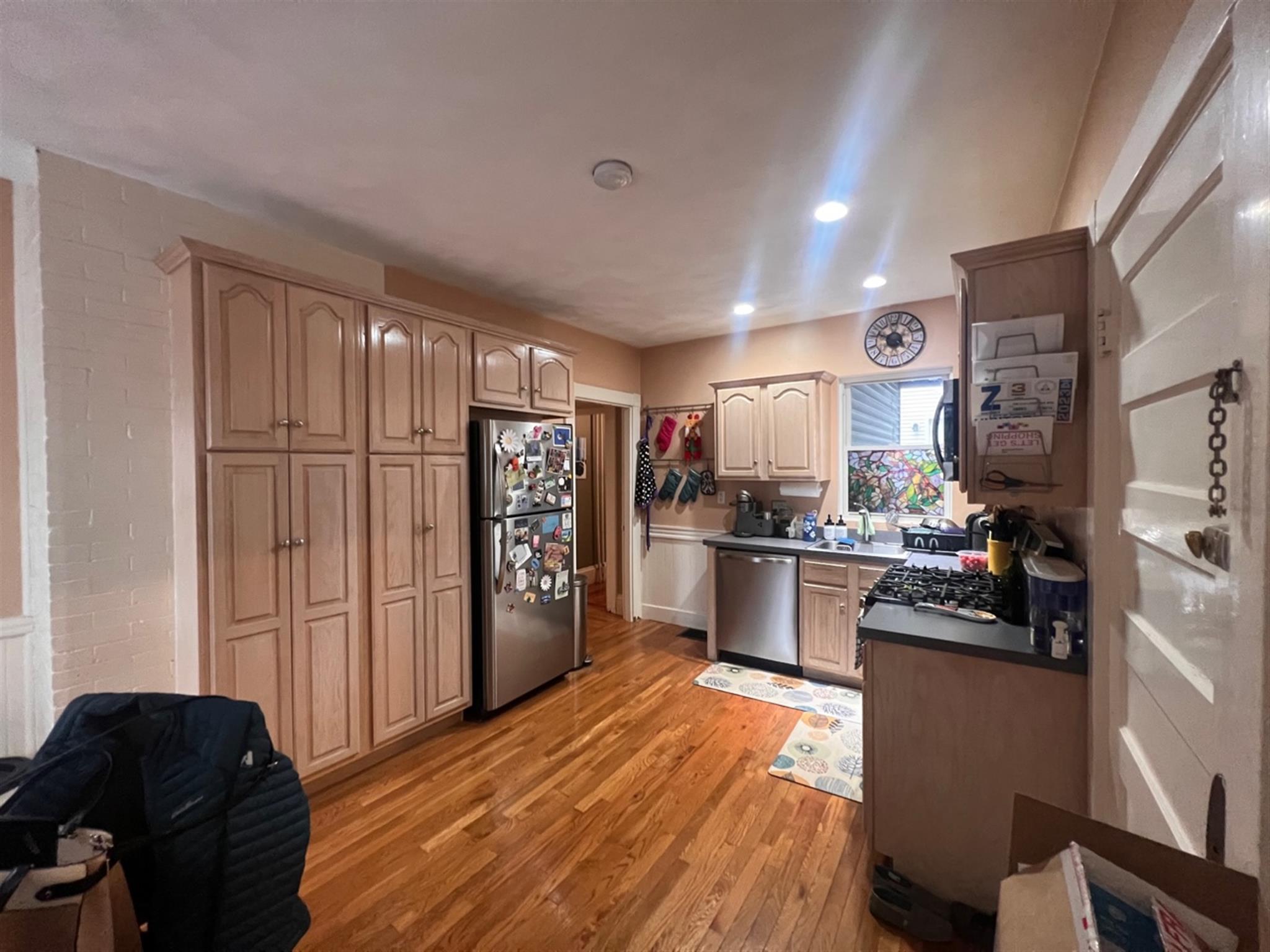 106 College Ave, Tufts