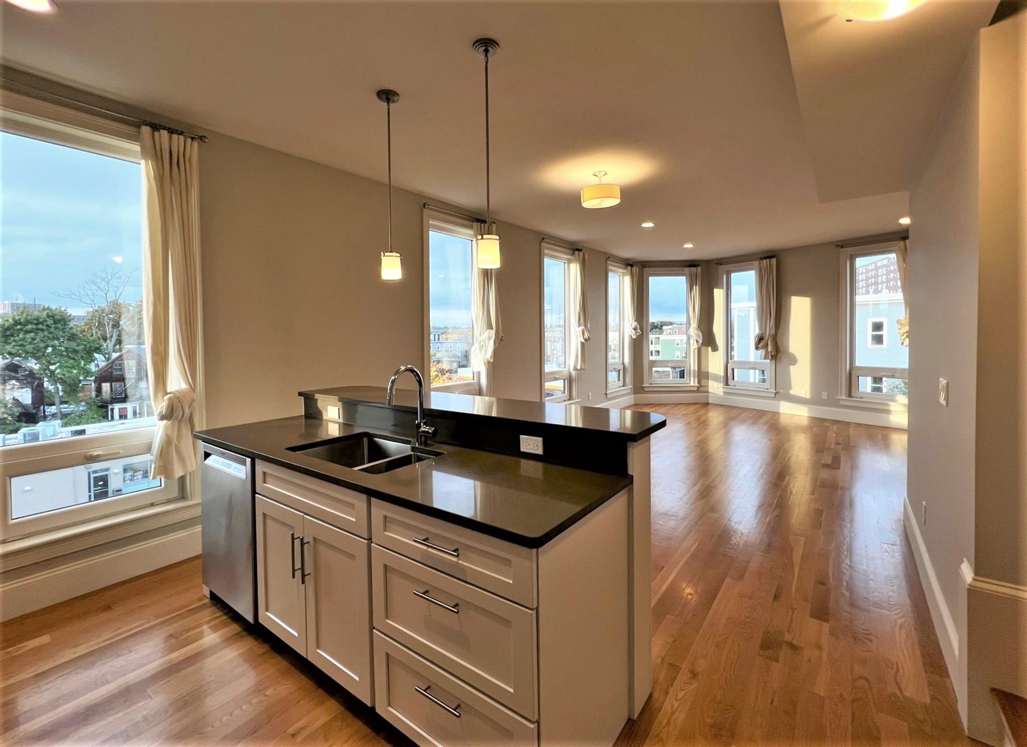 166 Hampshire St, Inman Square