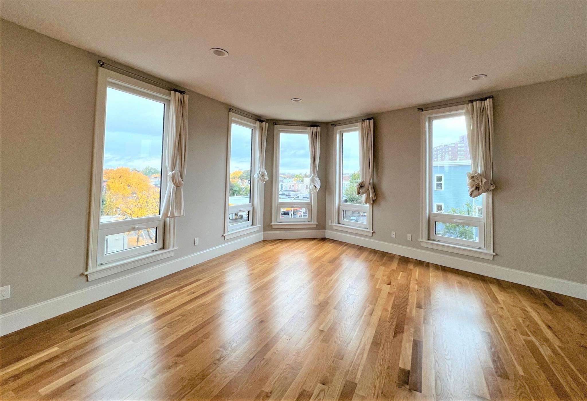 166 Hampshire St, Inman Square