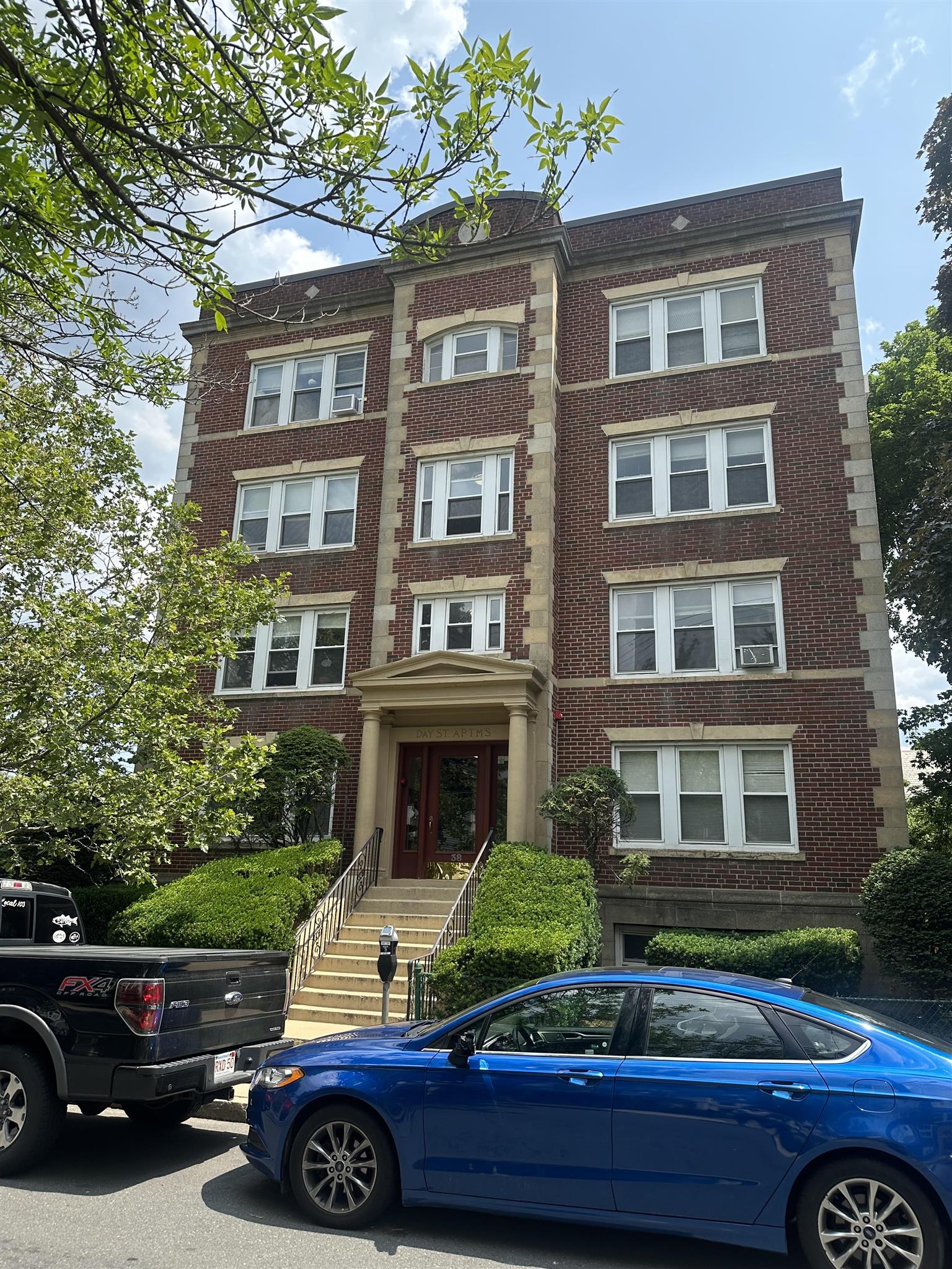 38 Day St, Davis Square