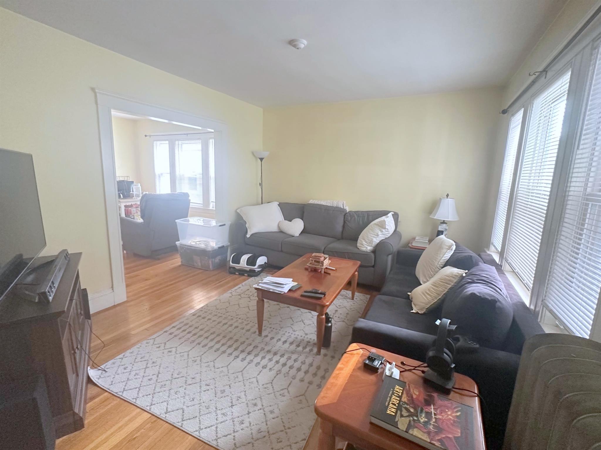 11 Mason St, Davis Square