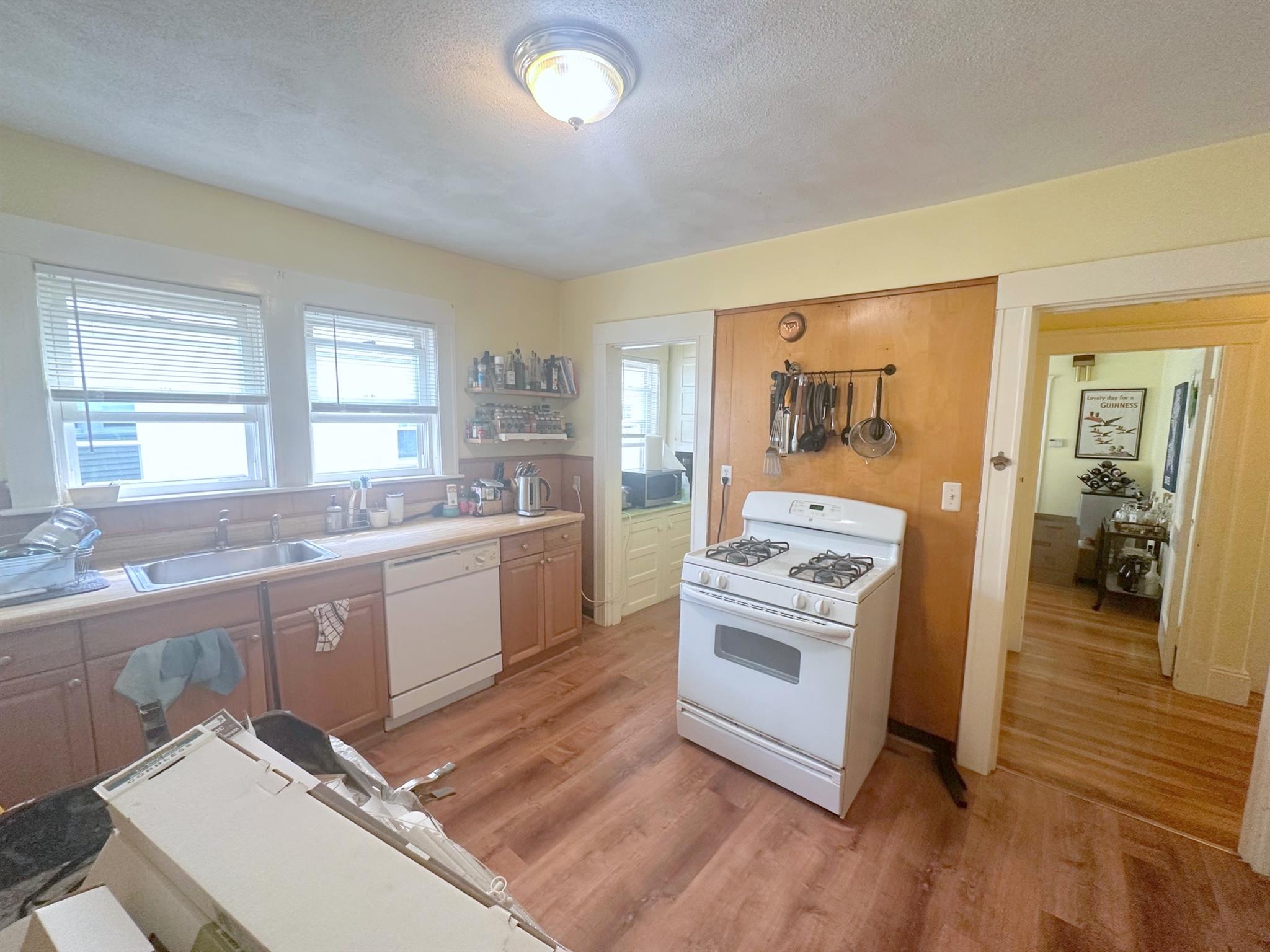 11 Mason St, Davis Square