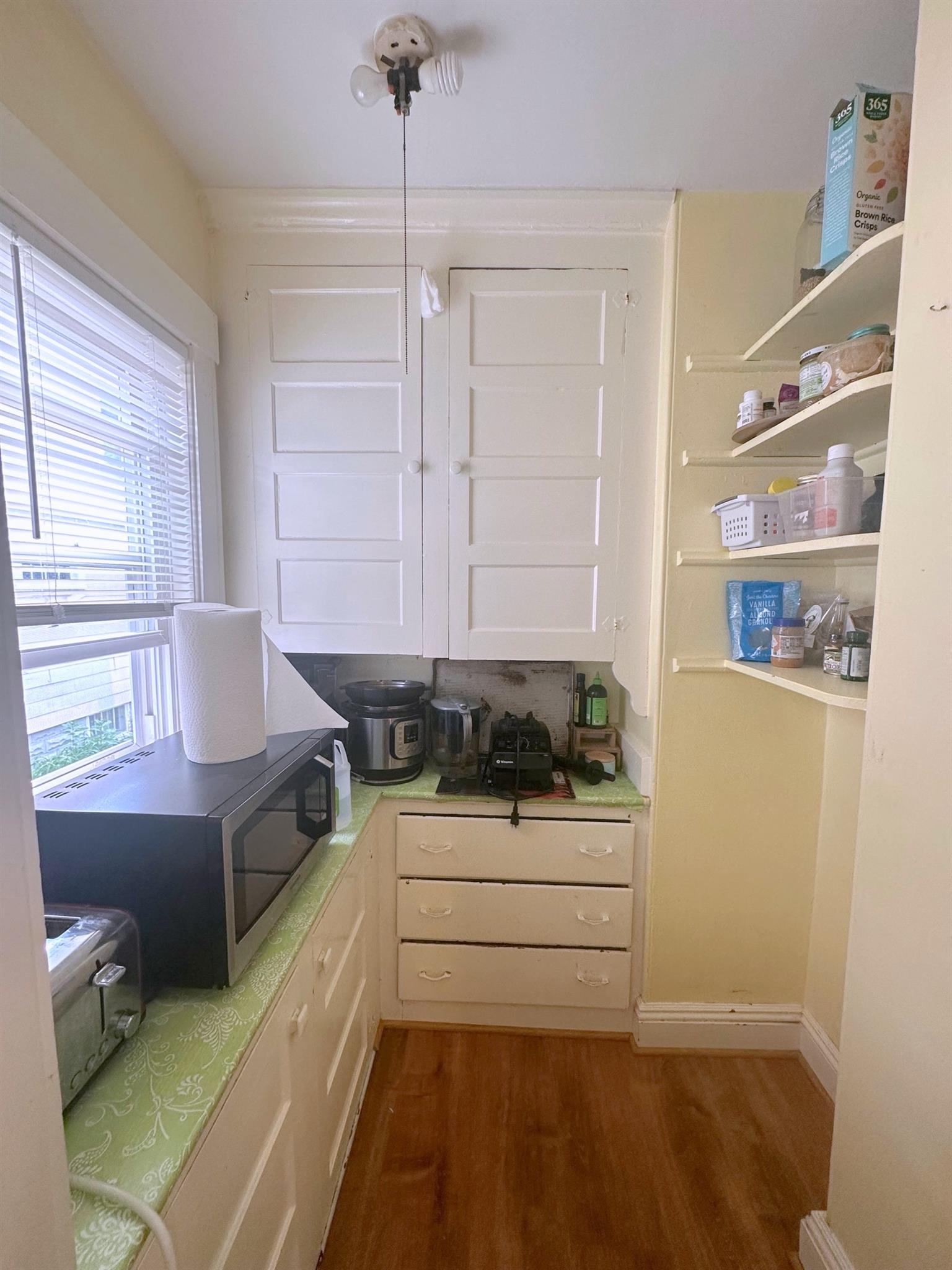 11 Mason St, Davis Square