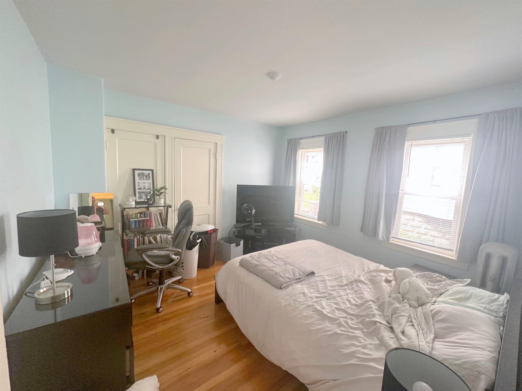 11 Mason St, Davis Square