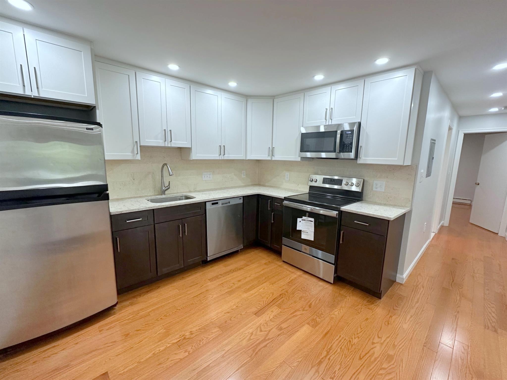 30 Hamilton Rd, Arlington