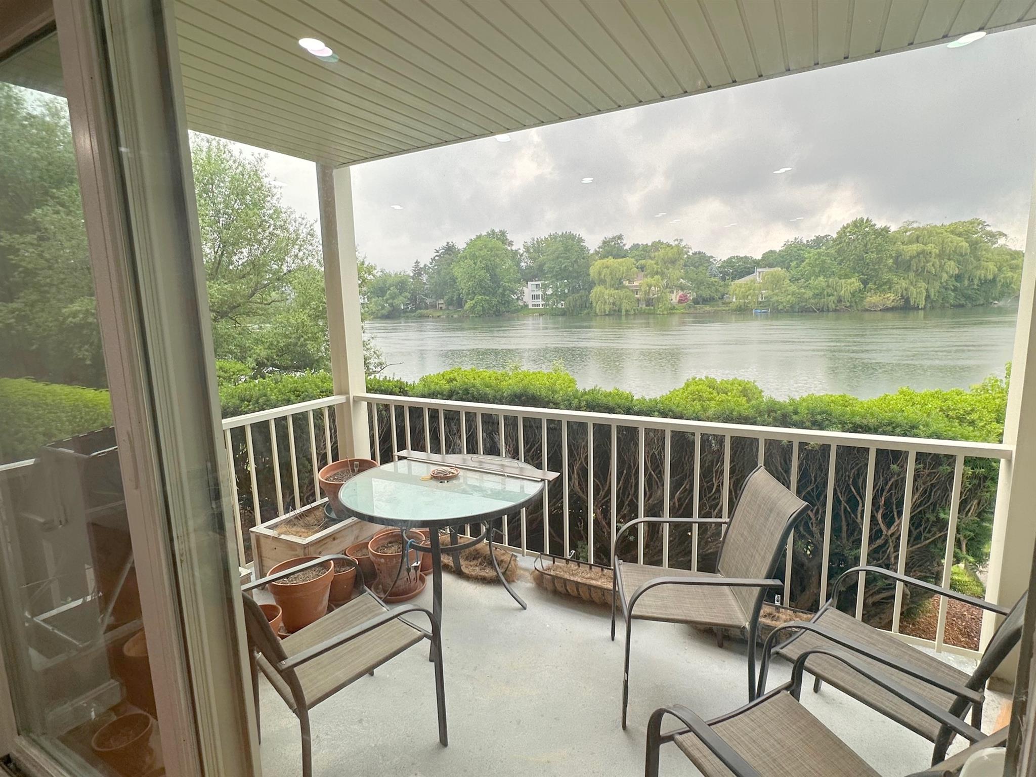 30 Hamilton Rd, Arlington