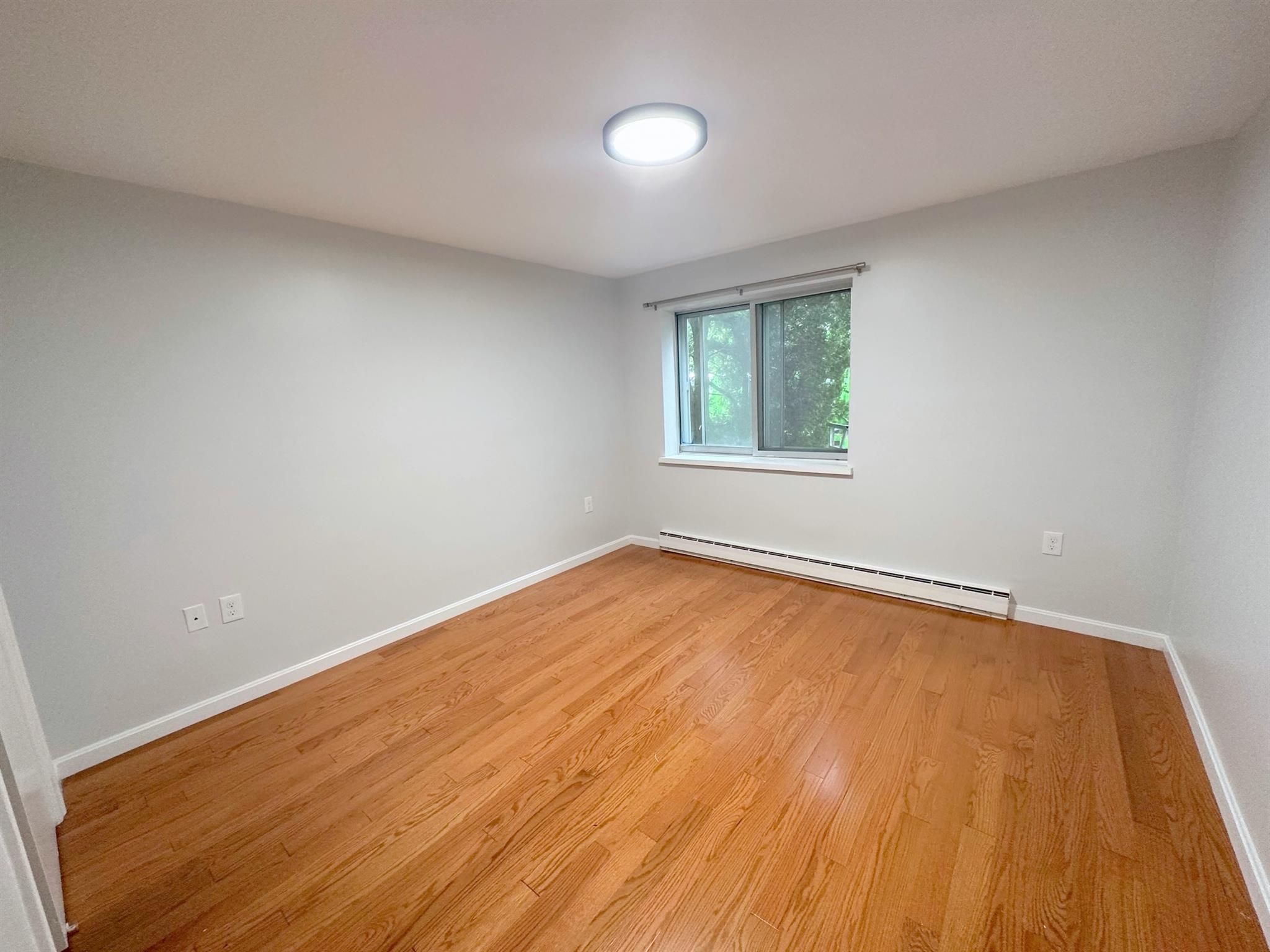 30 Hamilton Rd, Arlington