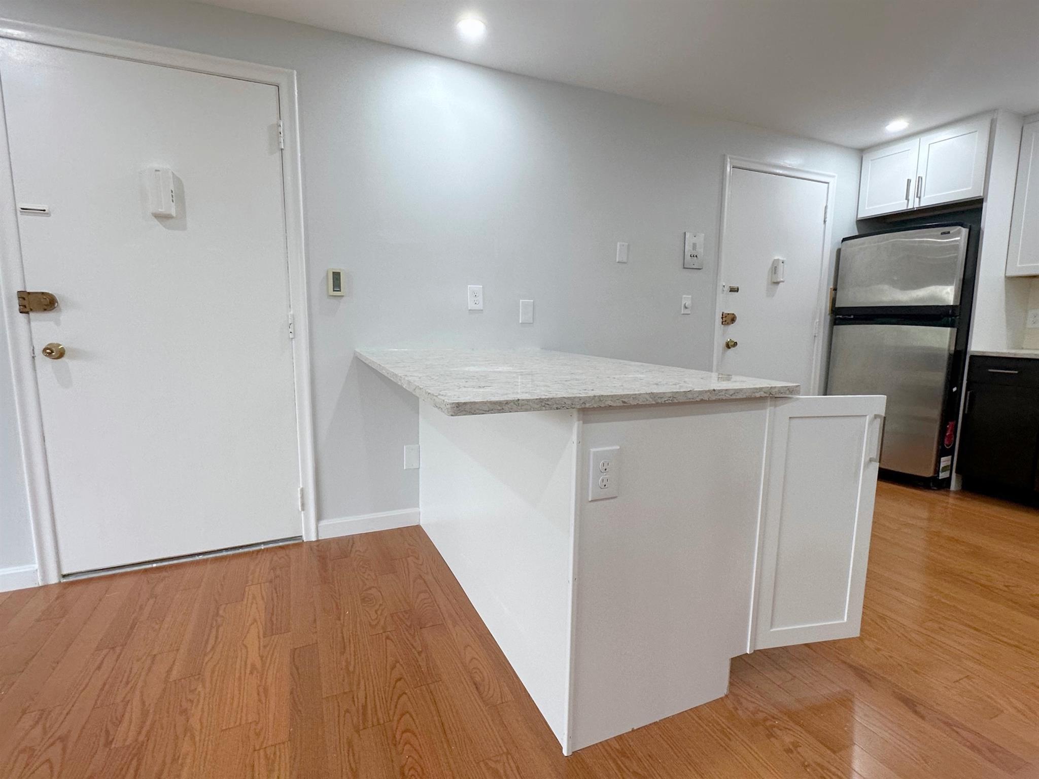 30 Hamilton Rd, Arlington