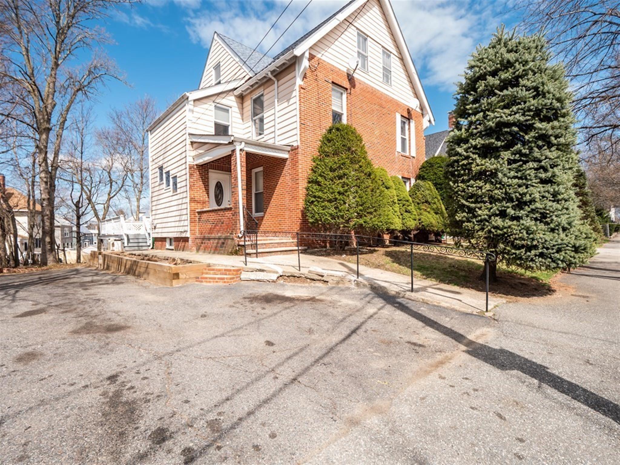 29 Florence St, Medford