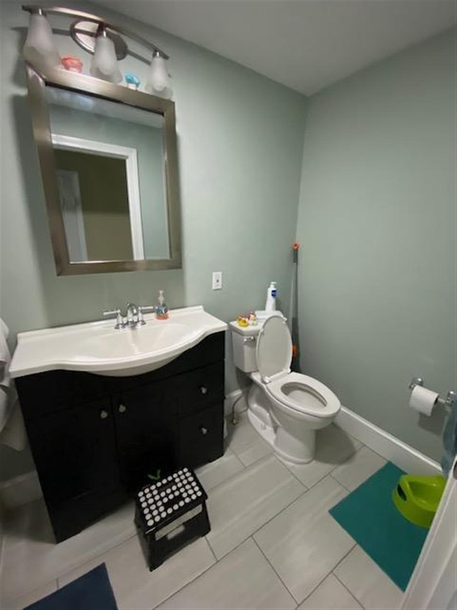 106 Walnut St, Prospect Hill