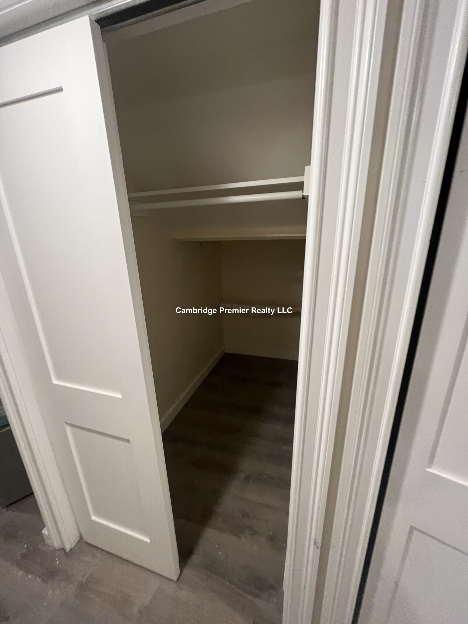 32 Putnam Ave, Riverside