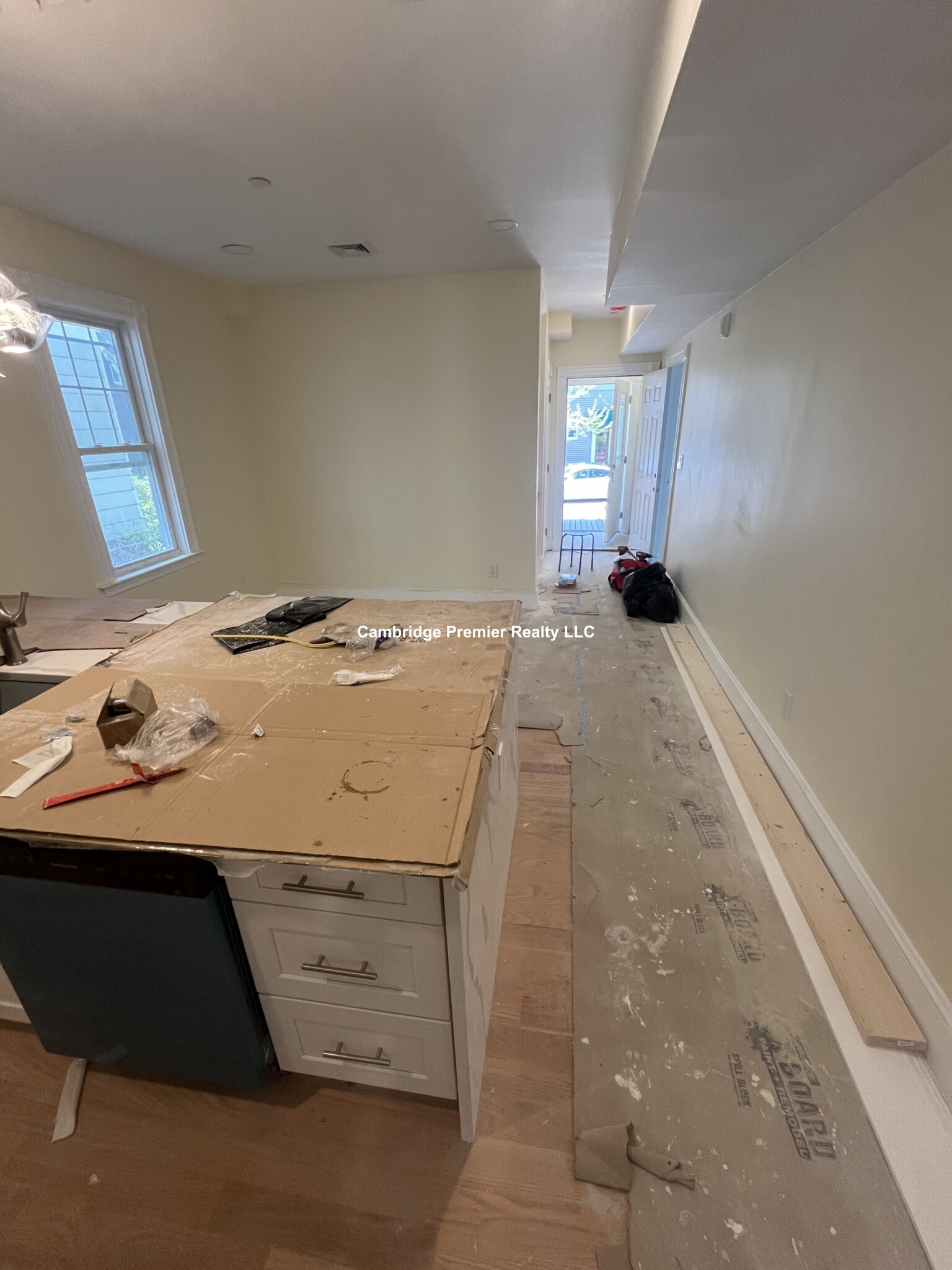 32 Putnam Ave, Riverside