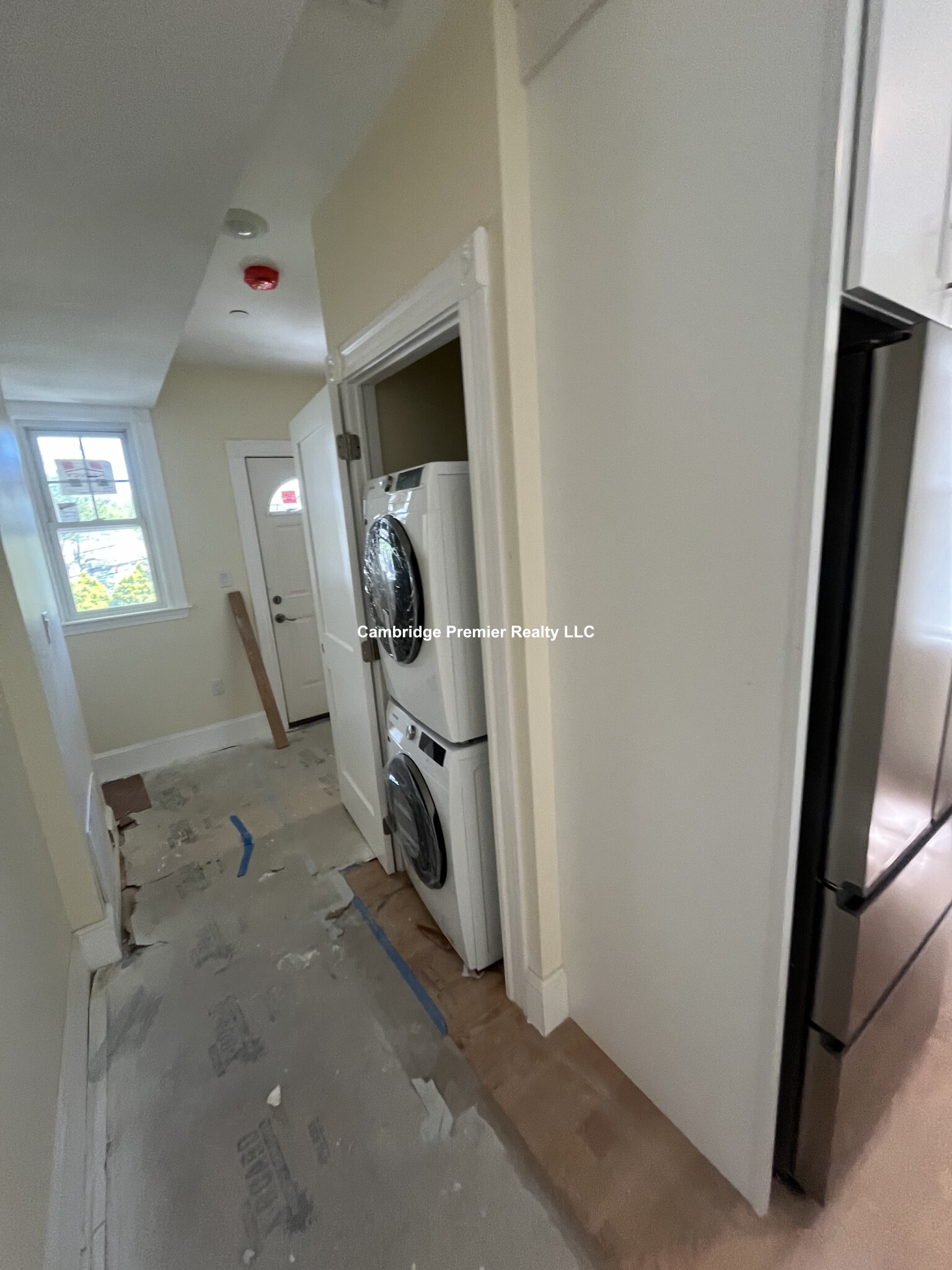 32 Putnam Ave, Riverside