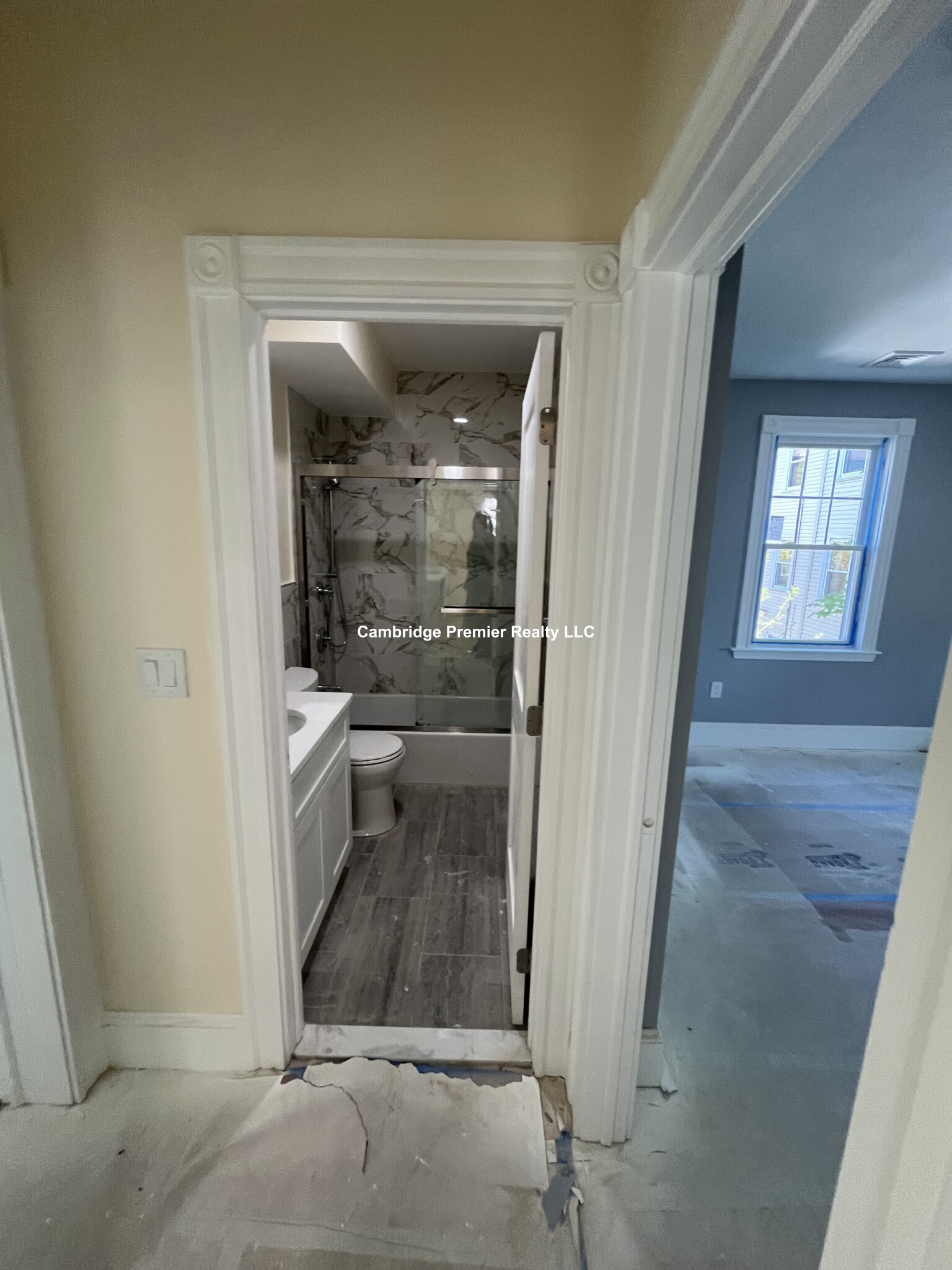 32 Putnam Ave, Riverside