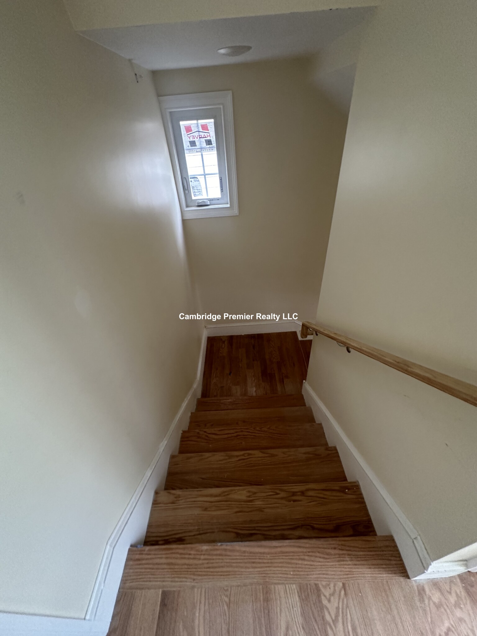 32 Putnam Ave, Riverside