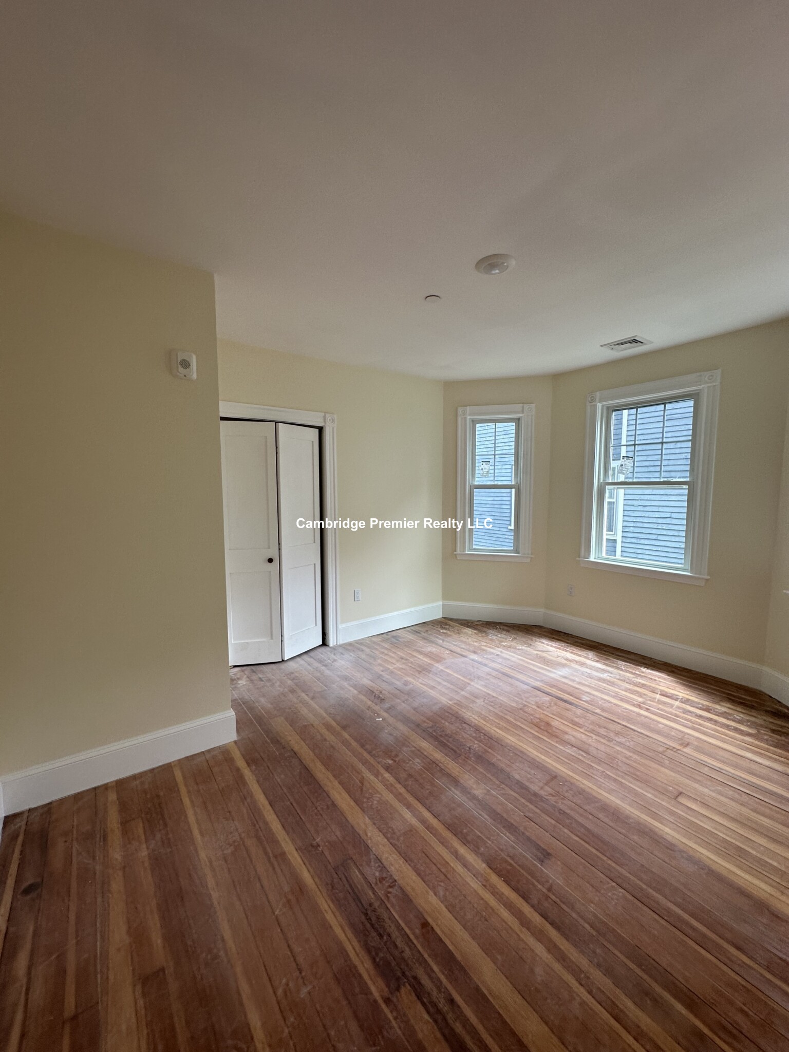 32 Putnam Ave, Riverside