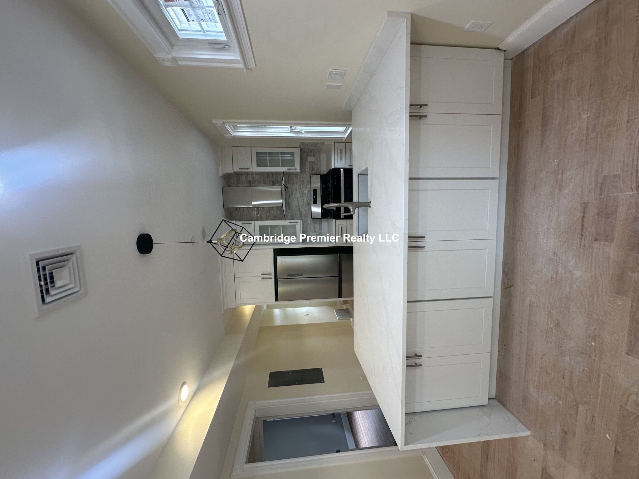 32 Putnam Ave, Riverside