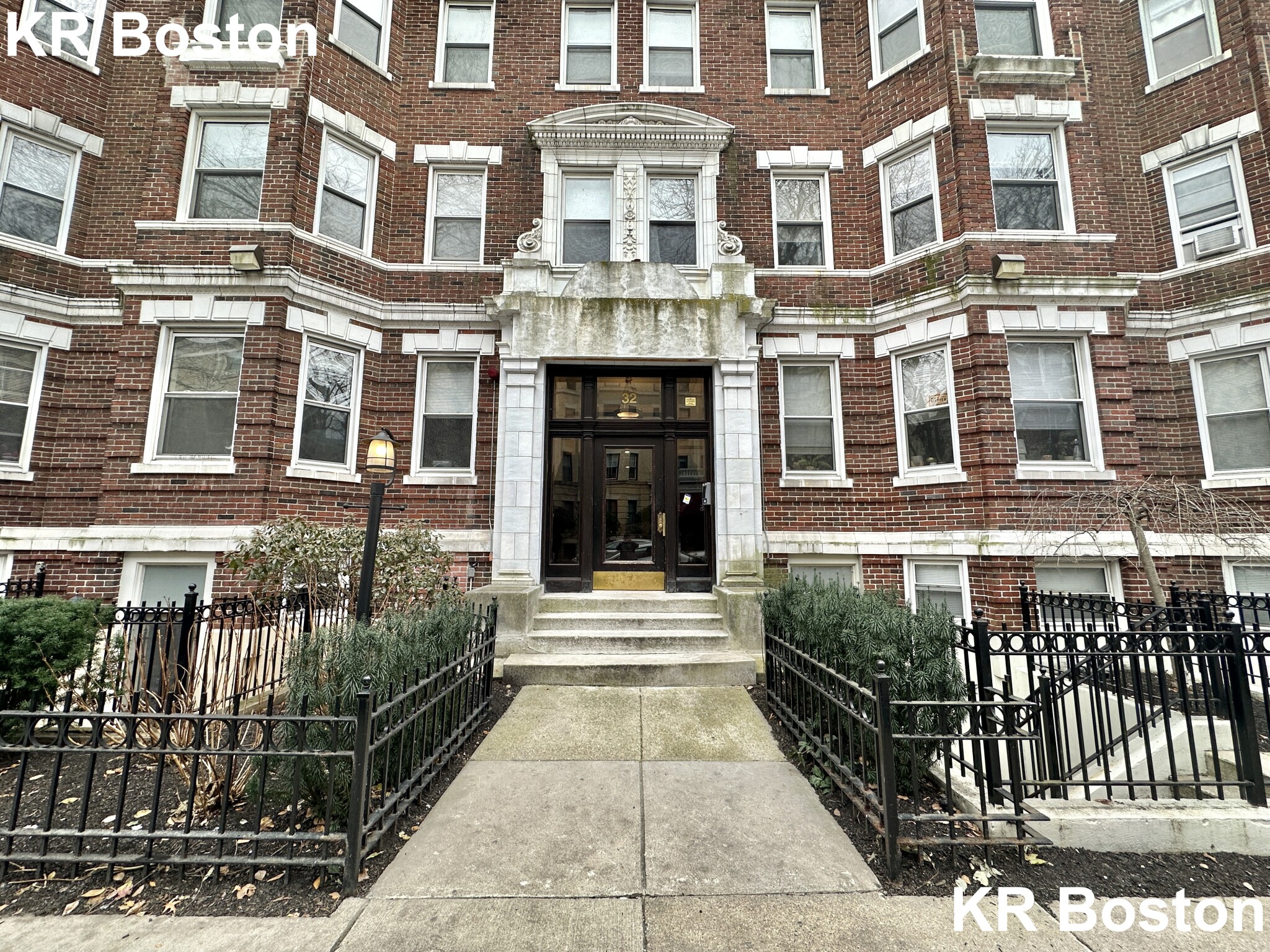 32 Queensberry St, Fenway