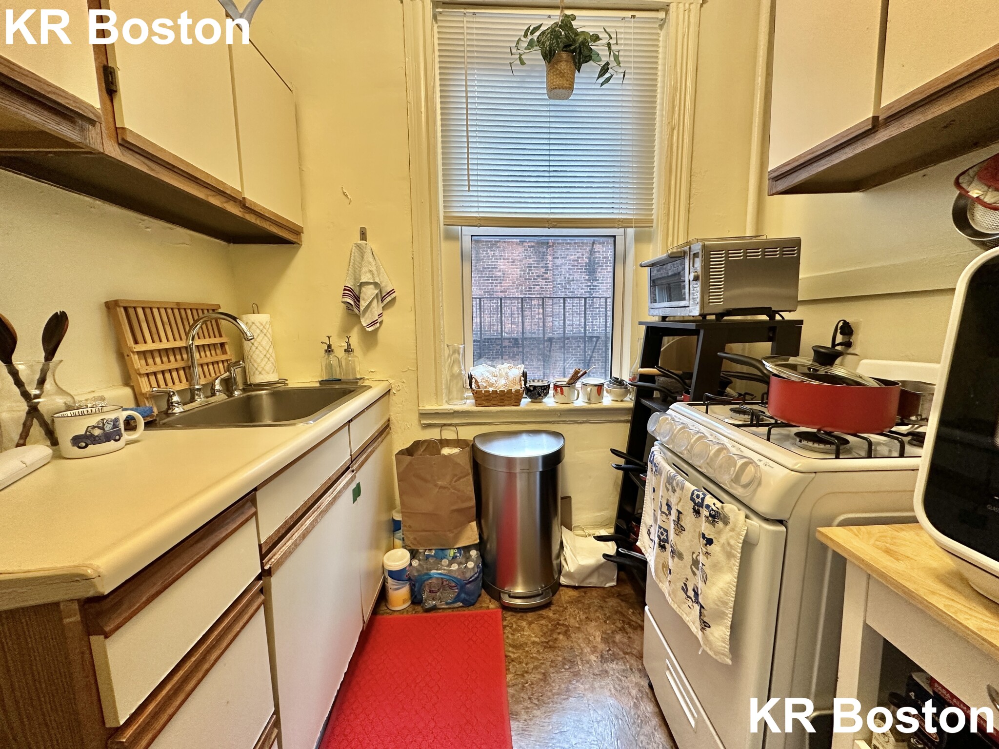 32 Queensberrys St, Fenway