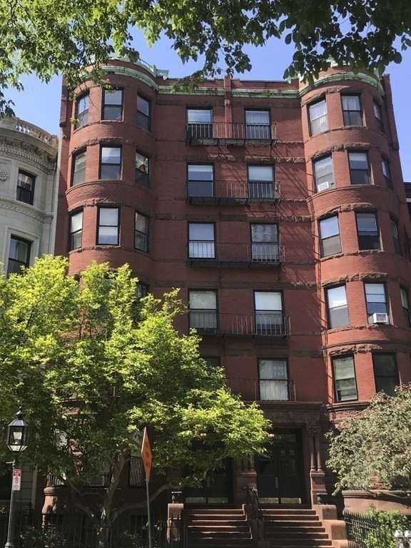 295 Commonwealth Ave, Back Bay
