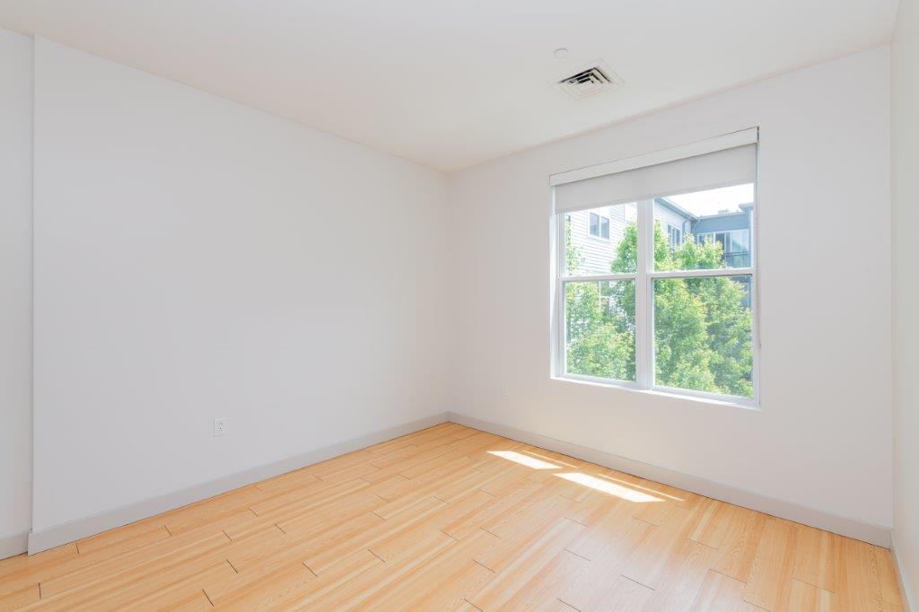 320 D St, South Boston