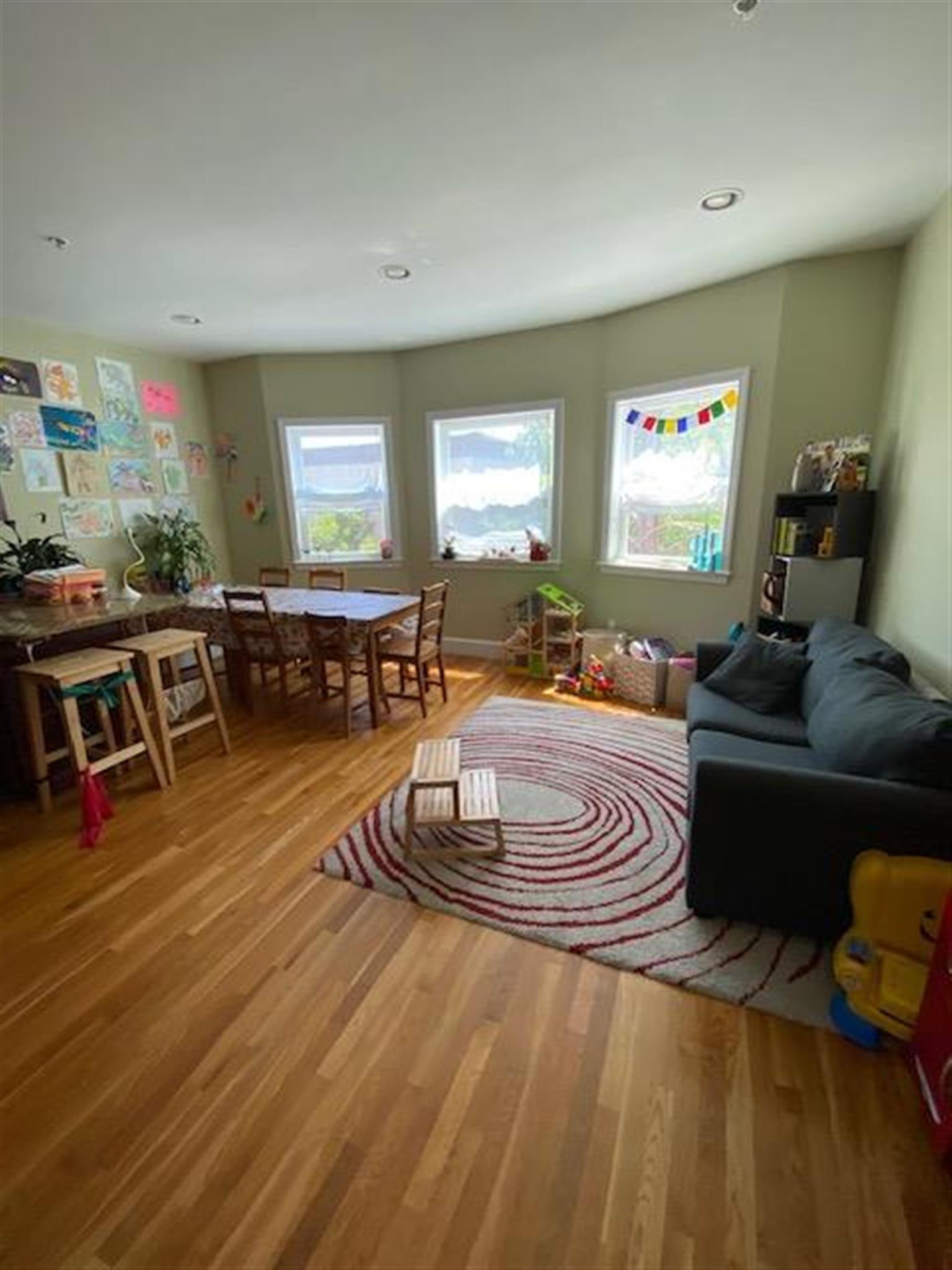 106 Walnut St, Prospect Hill