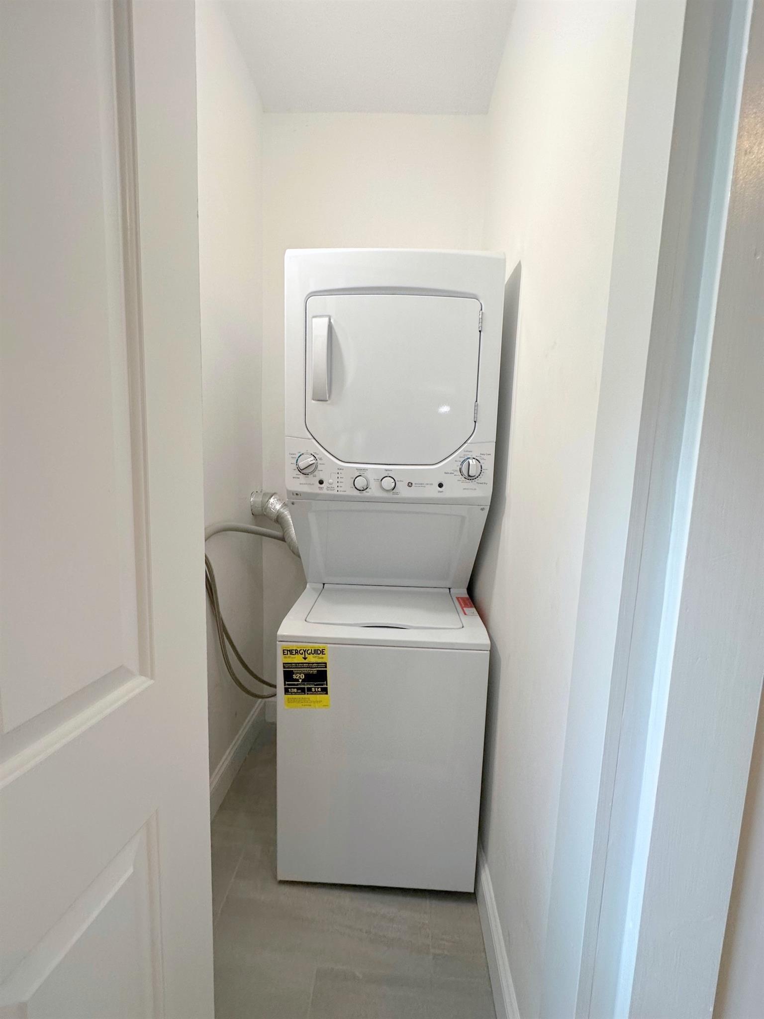 112 Hudson St, Magoun Square