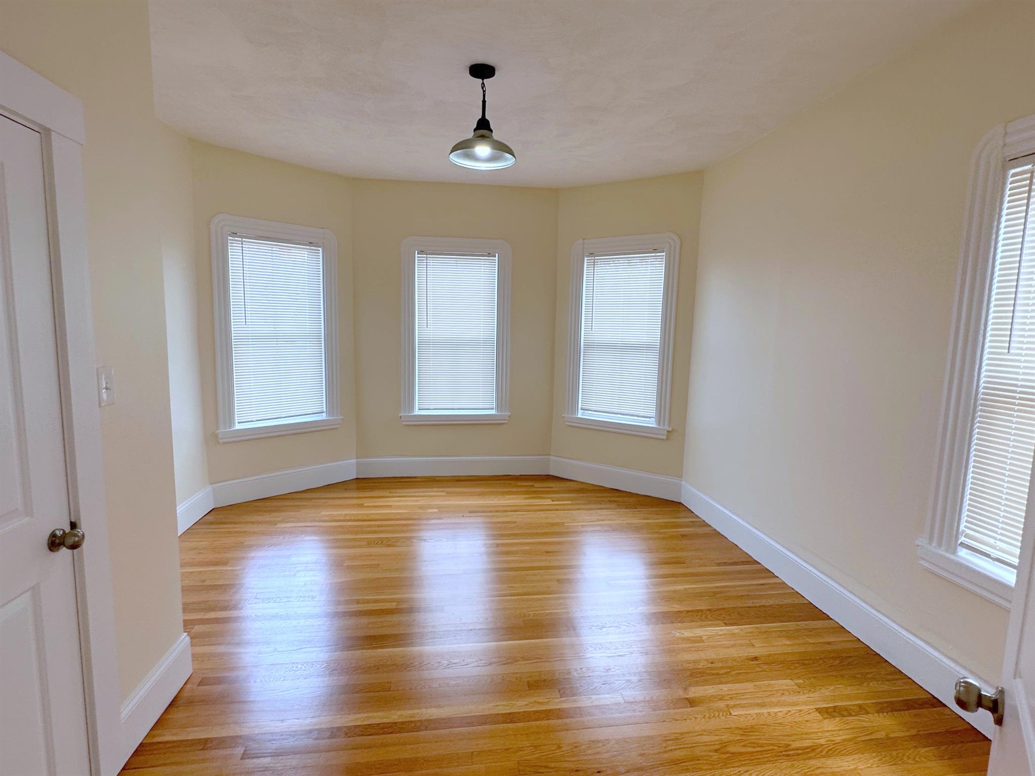 112 Hudson St, Magoun Square