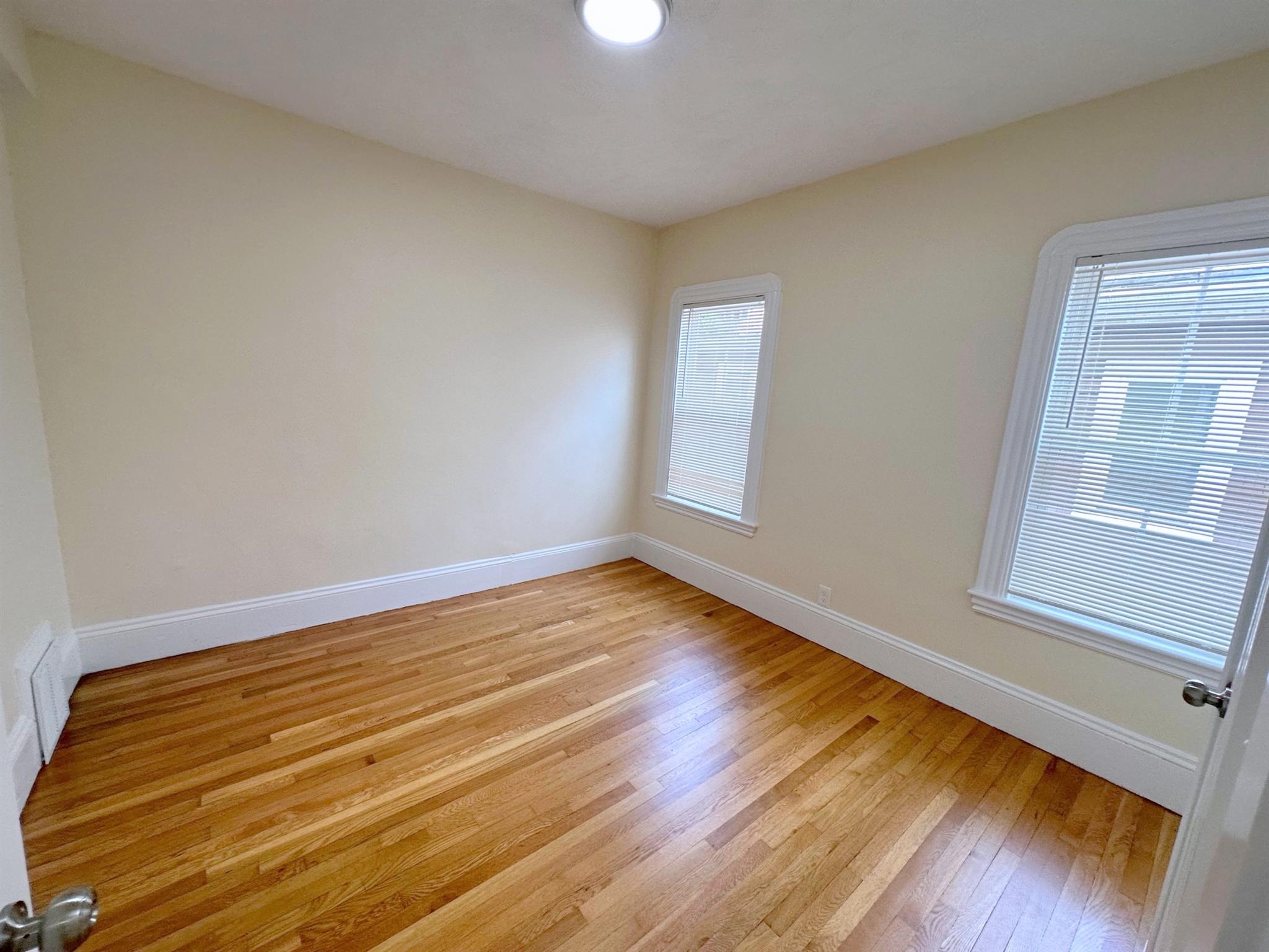 112 Hudson St, Magoun Square