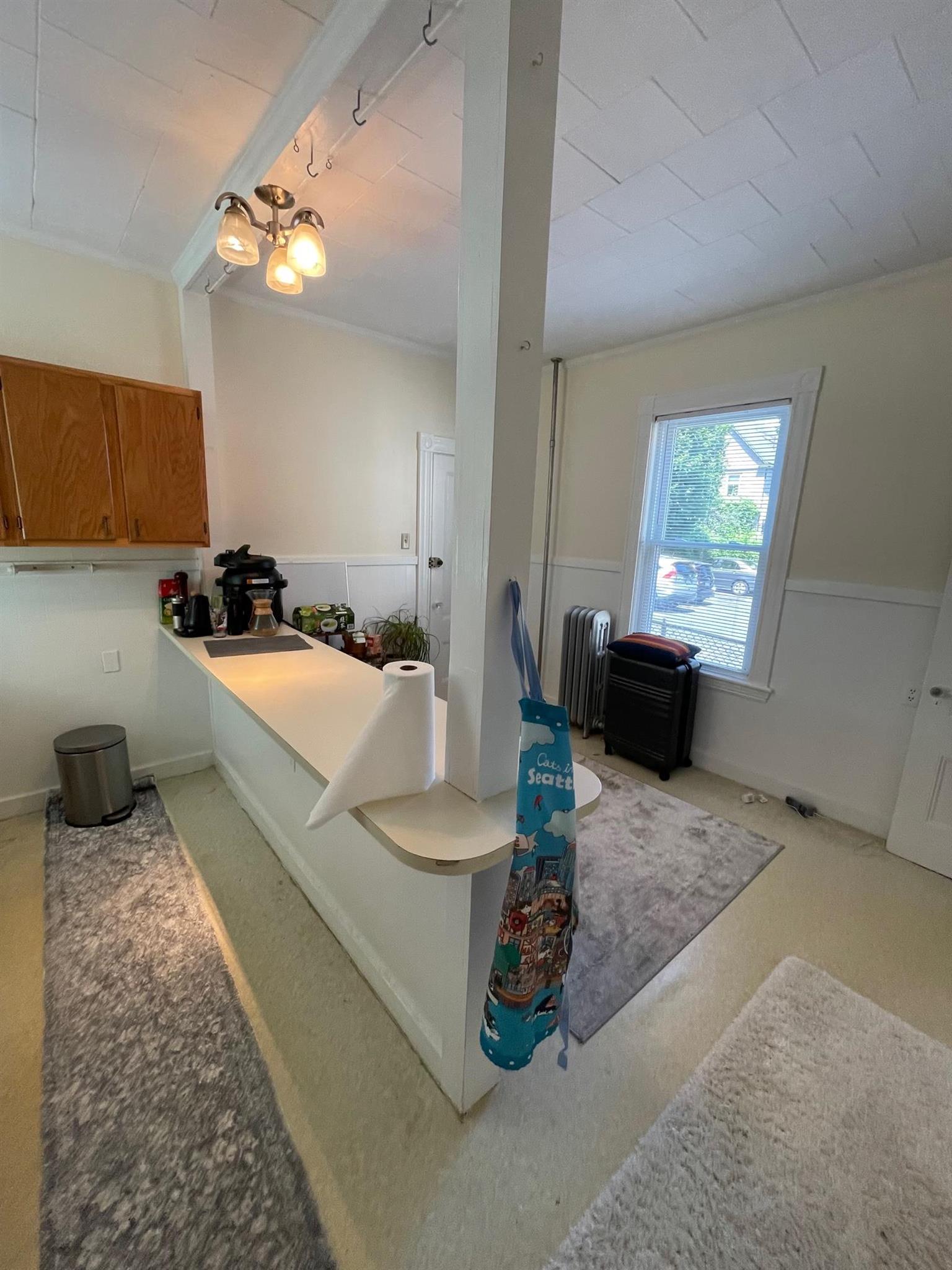 77 Dover St, Davis Square