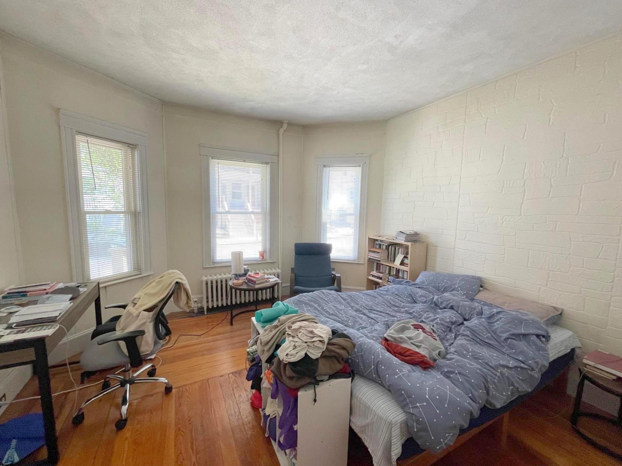 26 Russell Rd, Teele Square