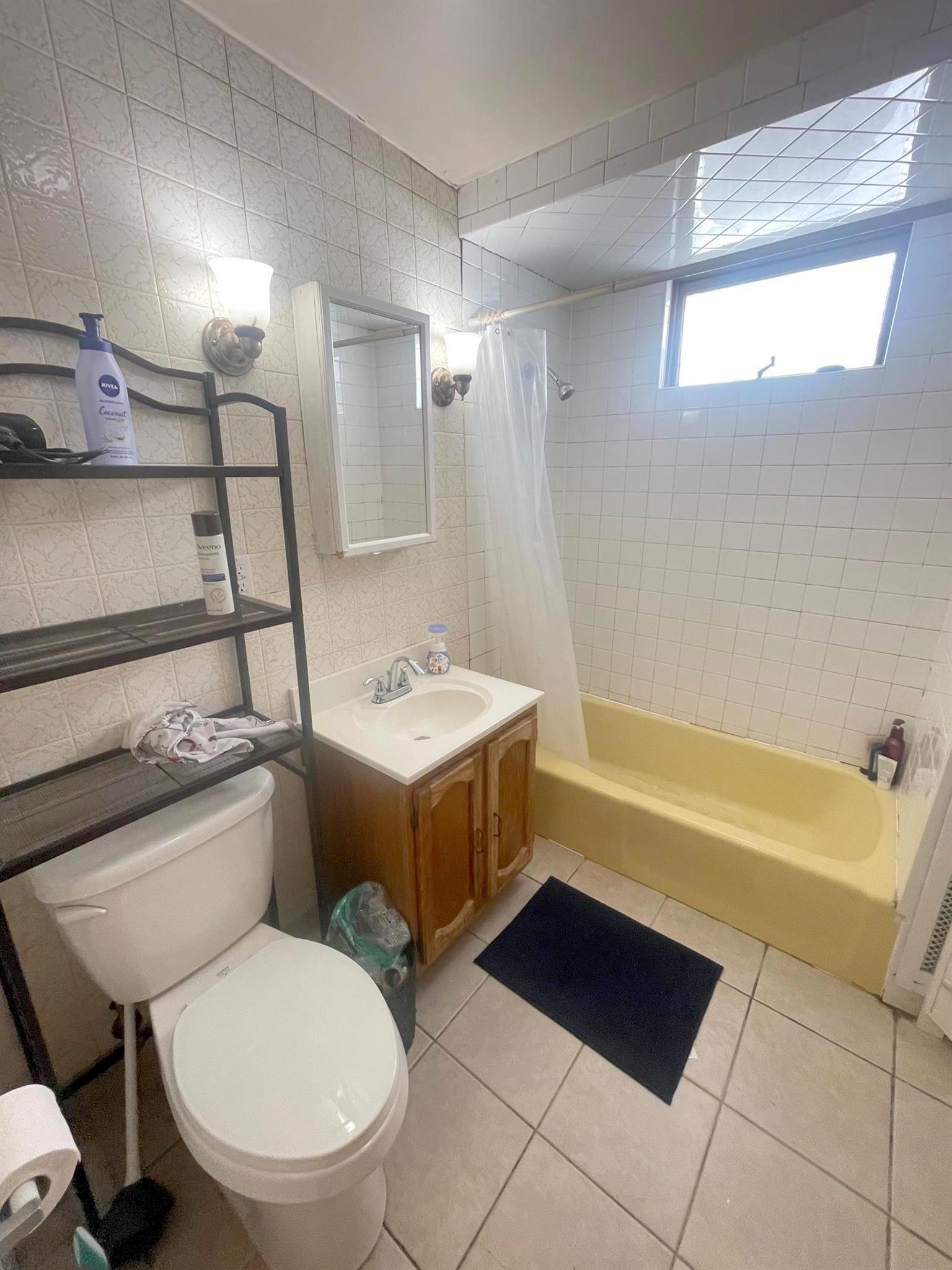 26 Russell Rd, Teele Square