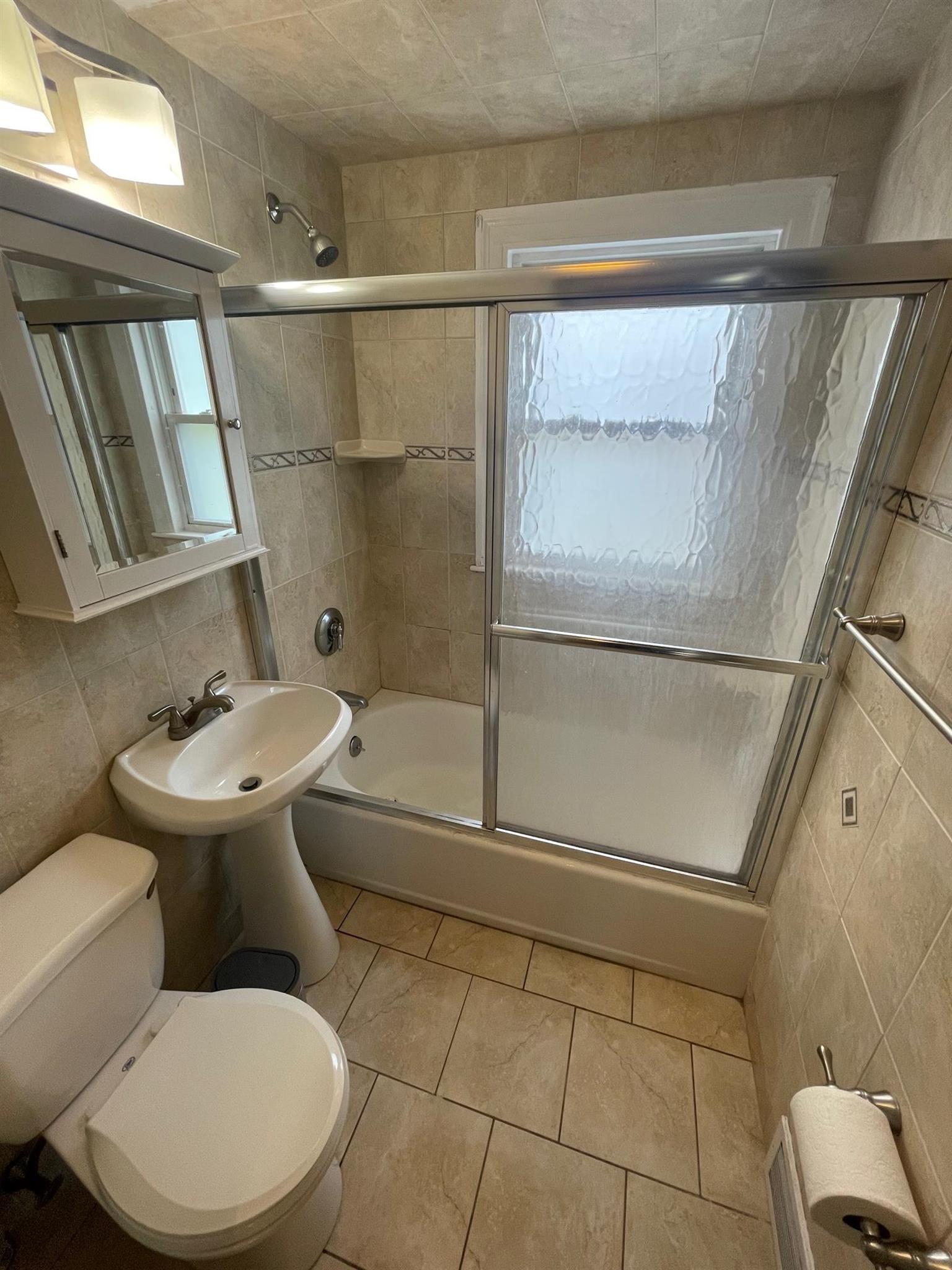 32 Linden Ave, Porter Square