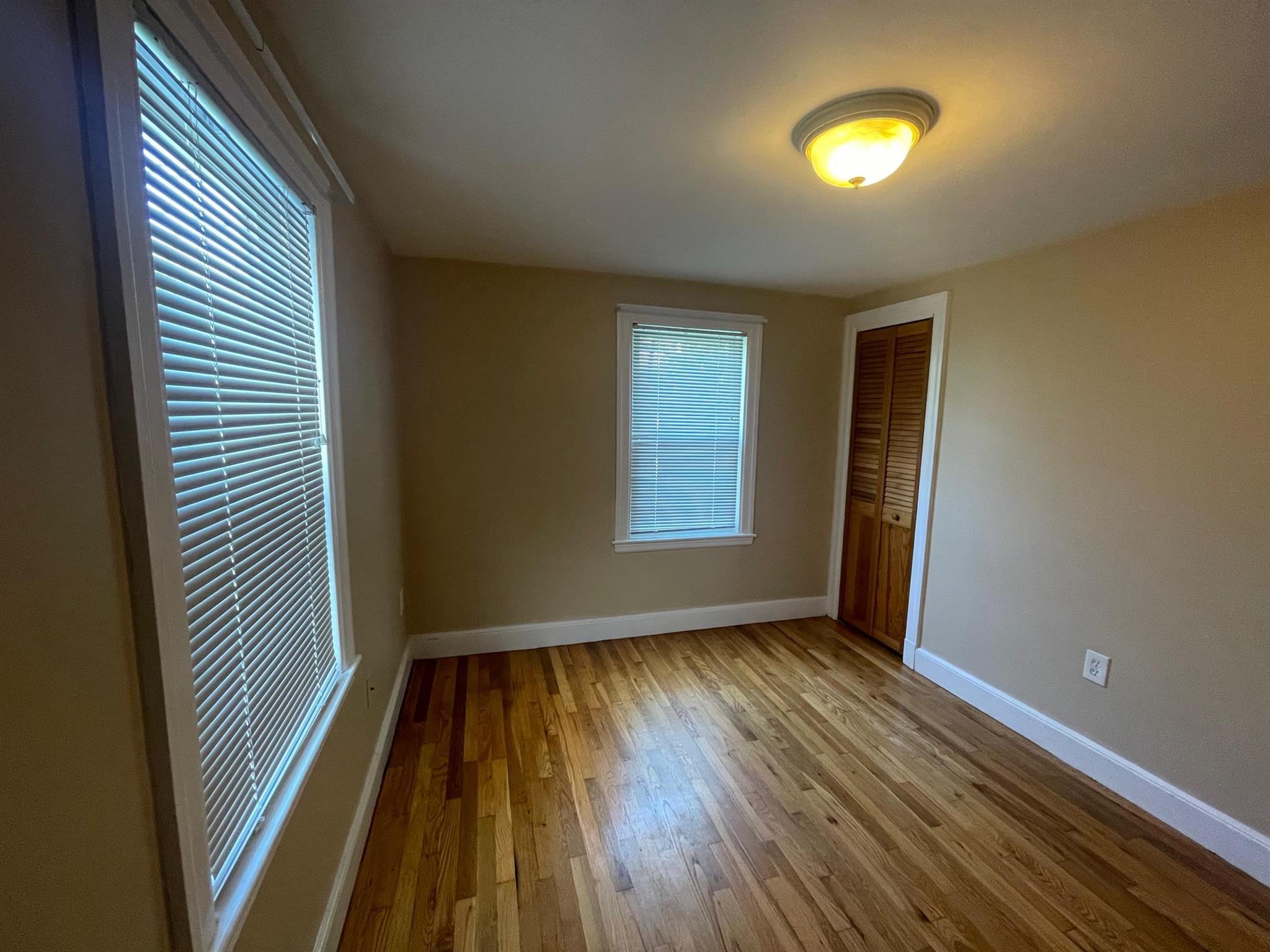 32 Linden Ave, Porter Square