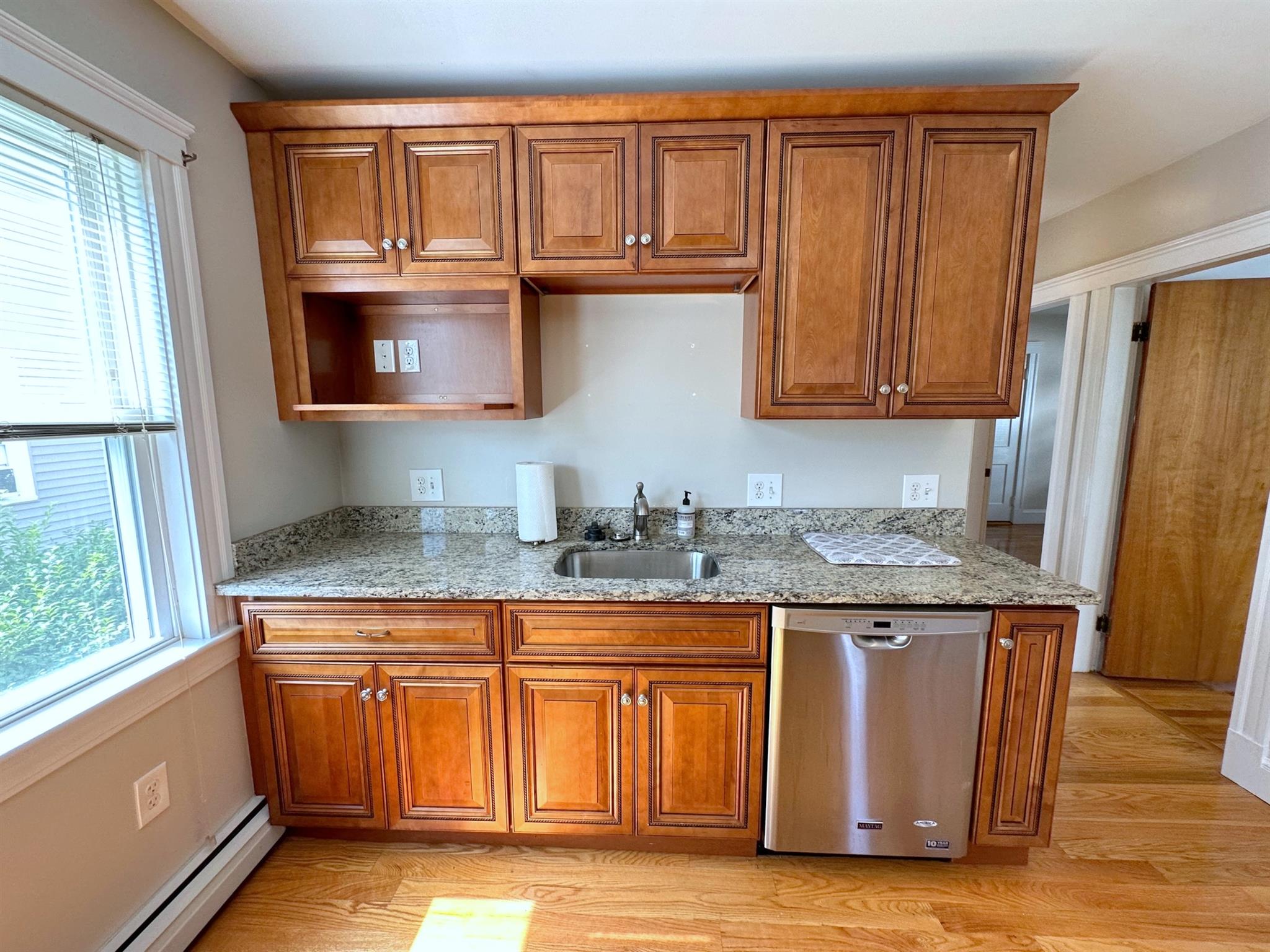 17 Clewley Rd, Medford