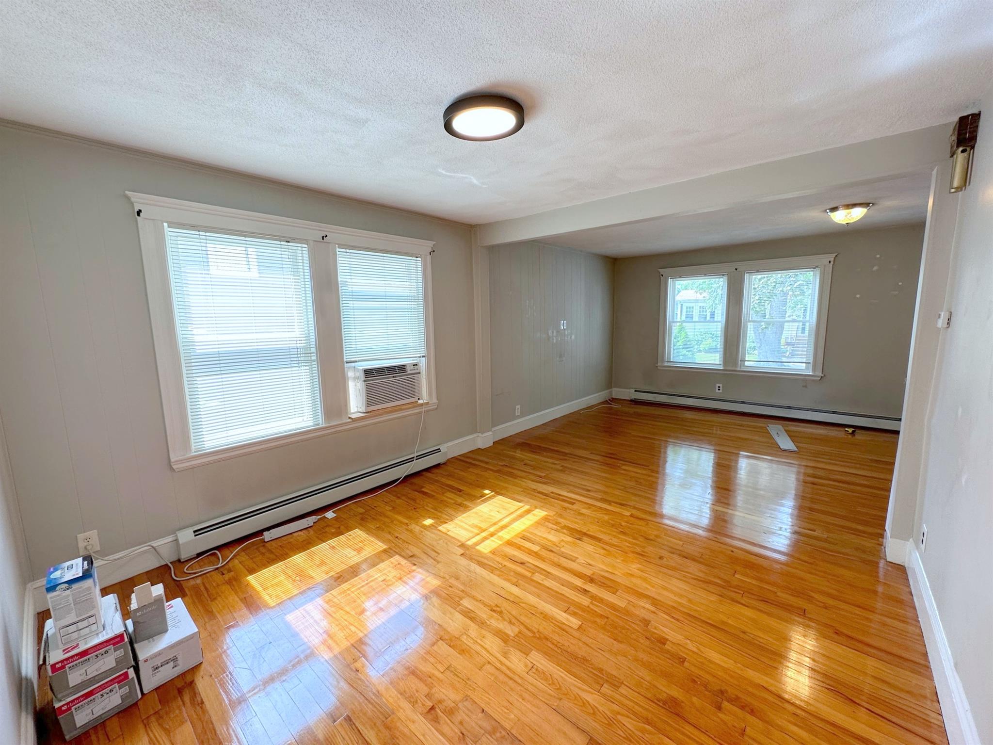 17 Clewley Rd, Medford