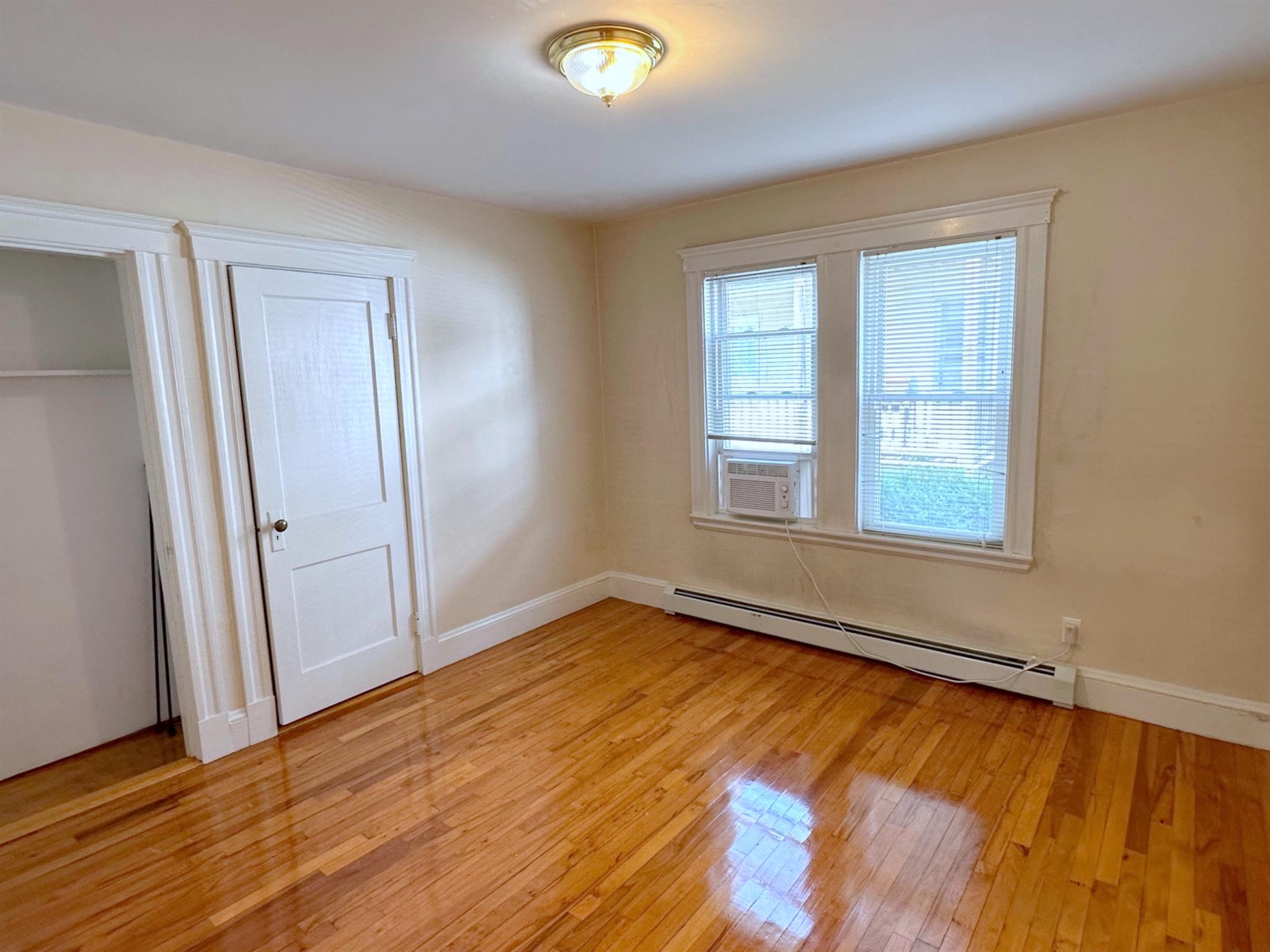 17 Clewley Rd, Medford