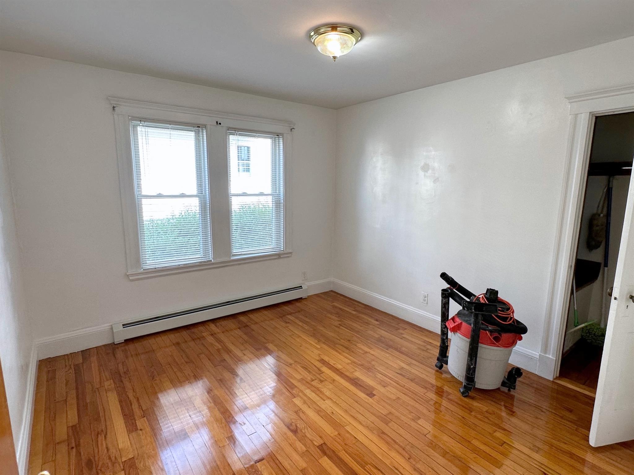 17 Clewley Rd, Medford