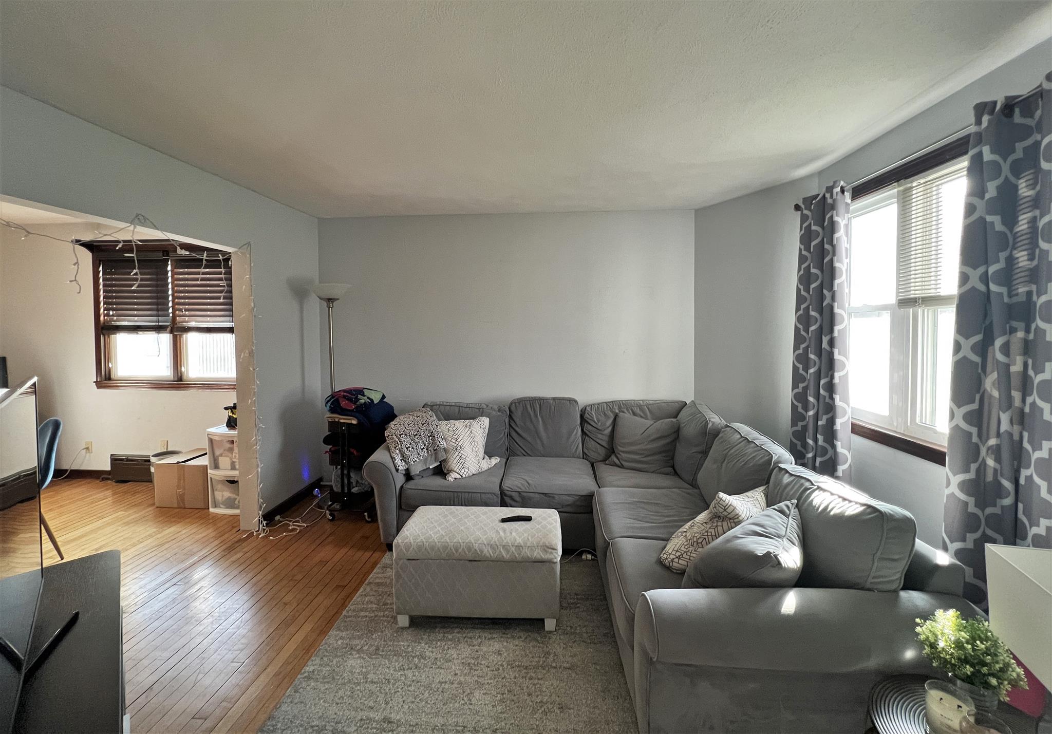 10 Winchester Ct, Medford