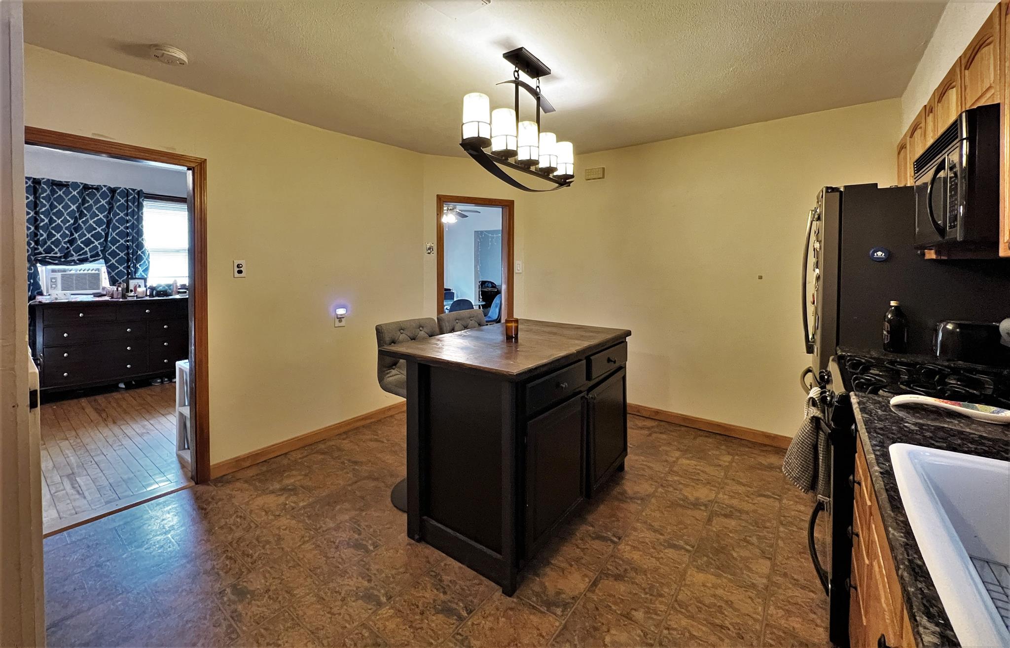 10 Winchester Ct, Medford