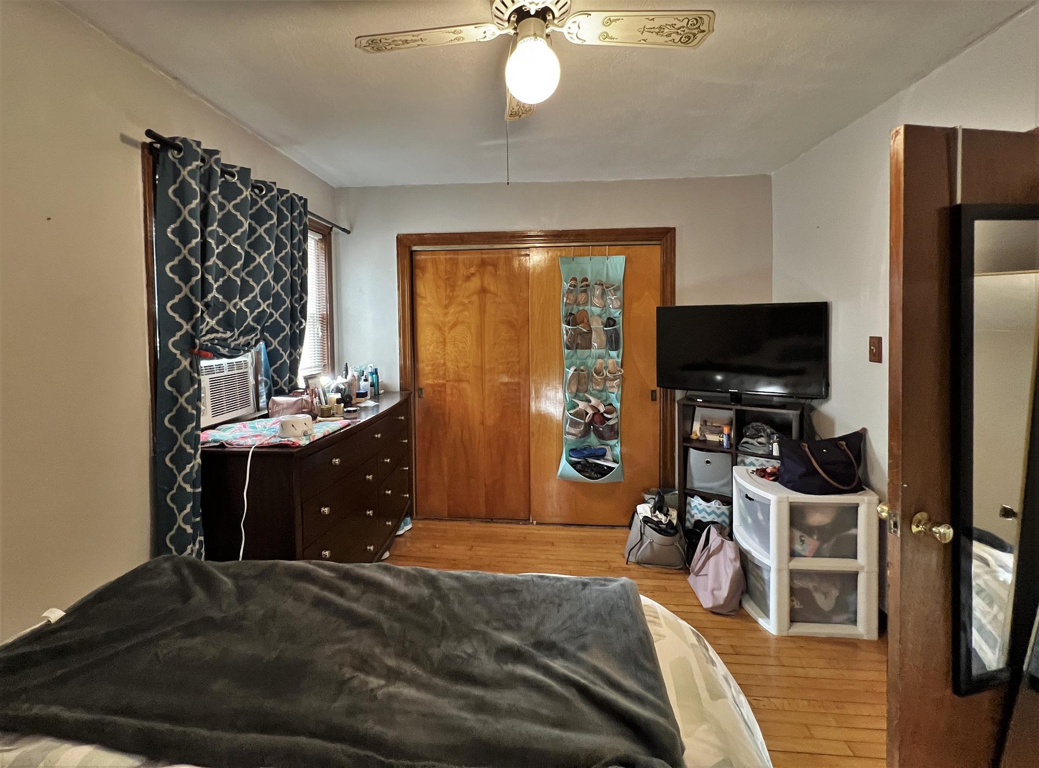 10 Winchester Ct, Medford