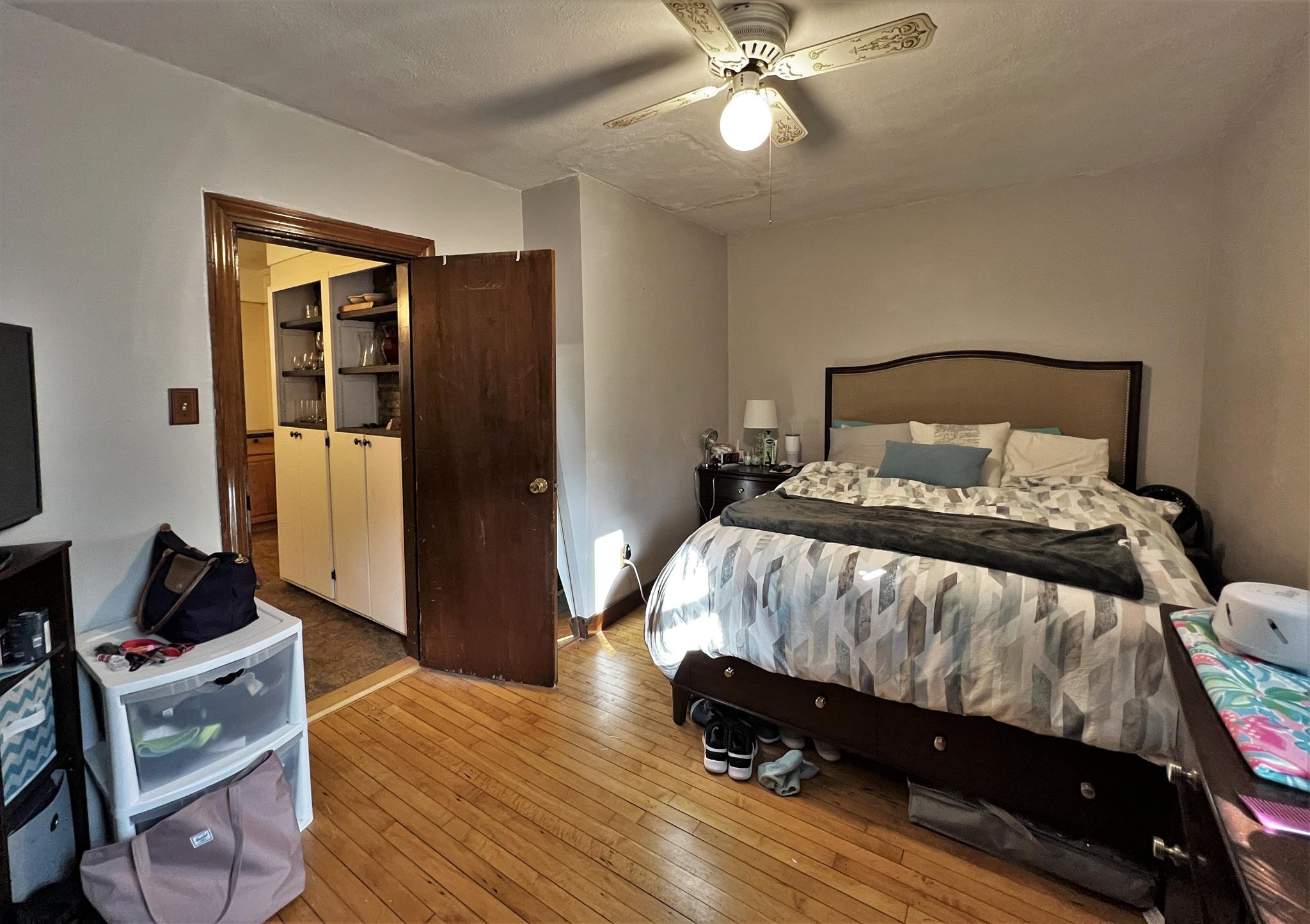 10 Winchester Ct, Medford