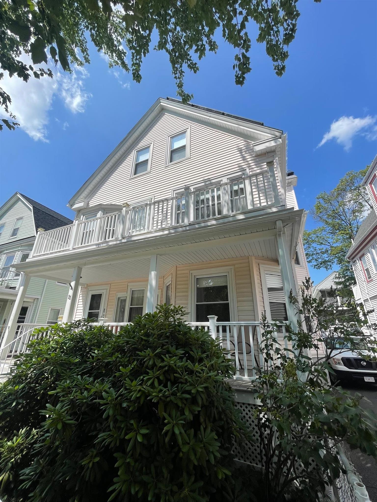 11 Ossipee Rd, Davis Square