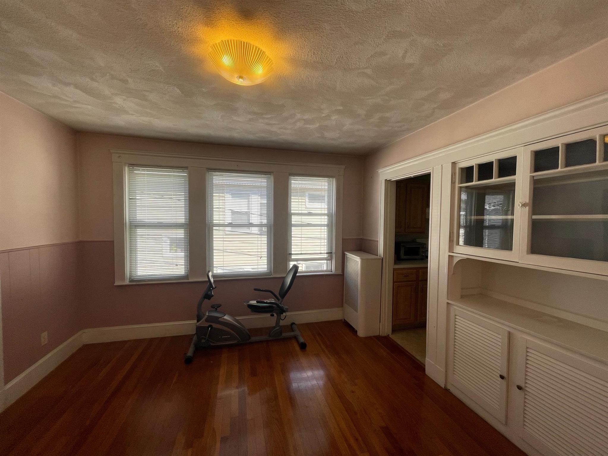 15 Irvington Rd, Teele Square