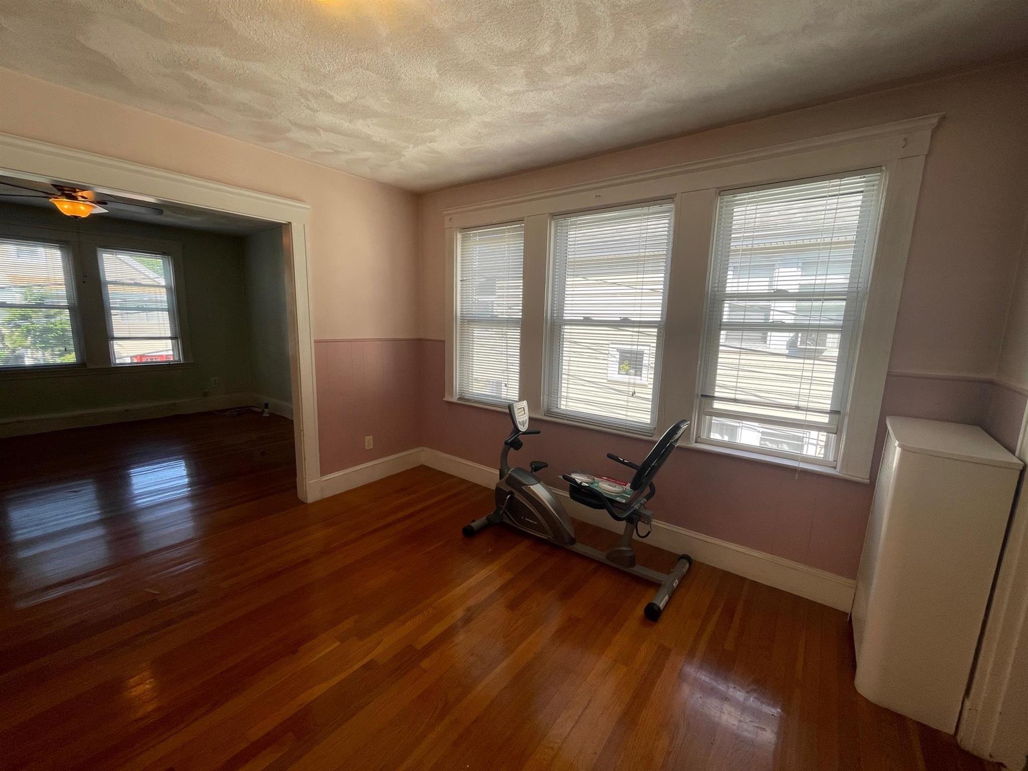 15 Irvington Rd, Teele Square