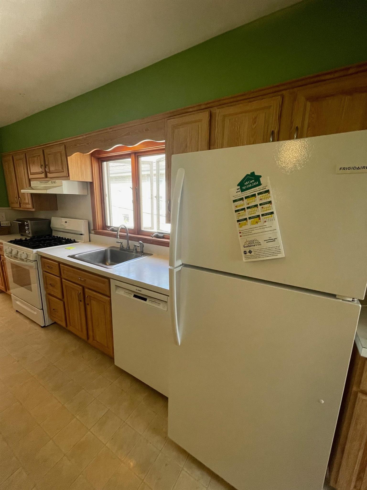 15 Irvington Rd, Teele Square