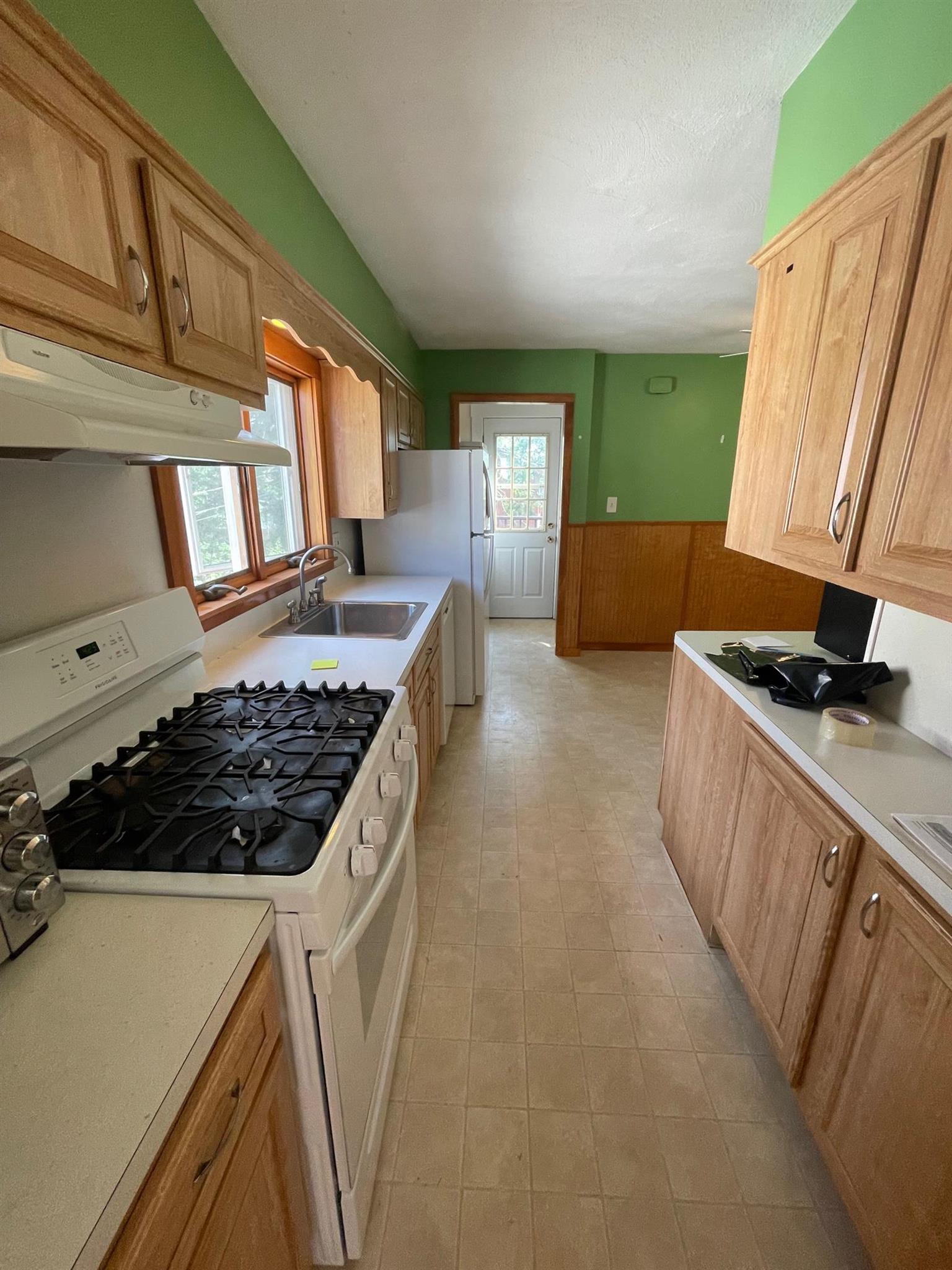 15 Irvington Rd, Teele Square